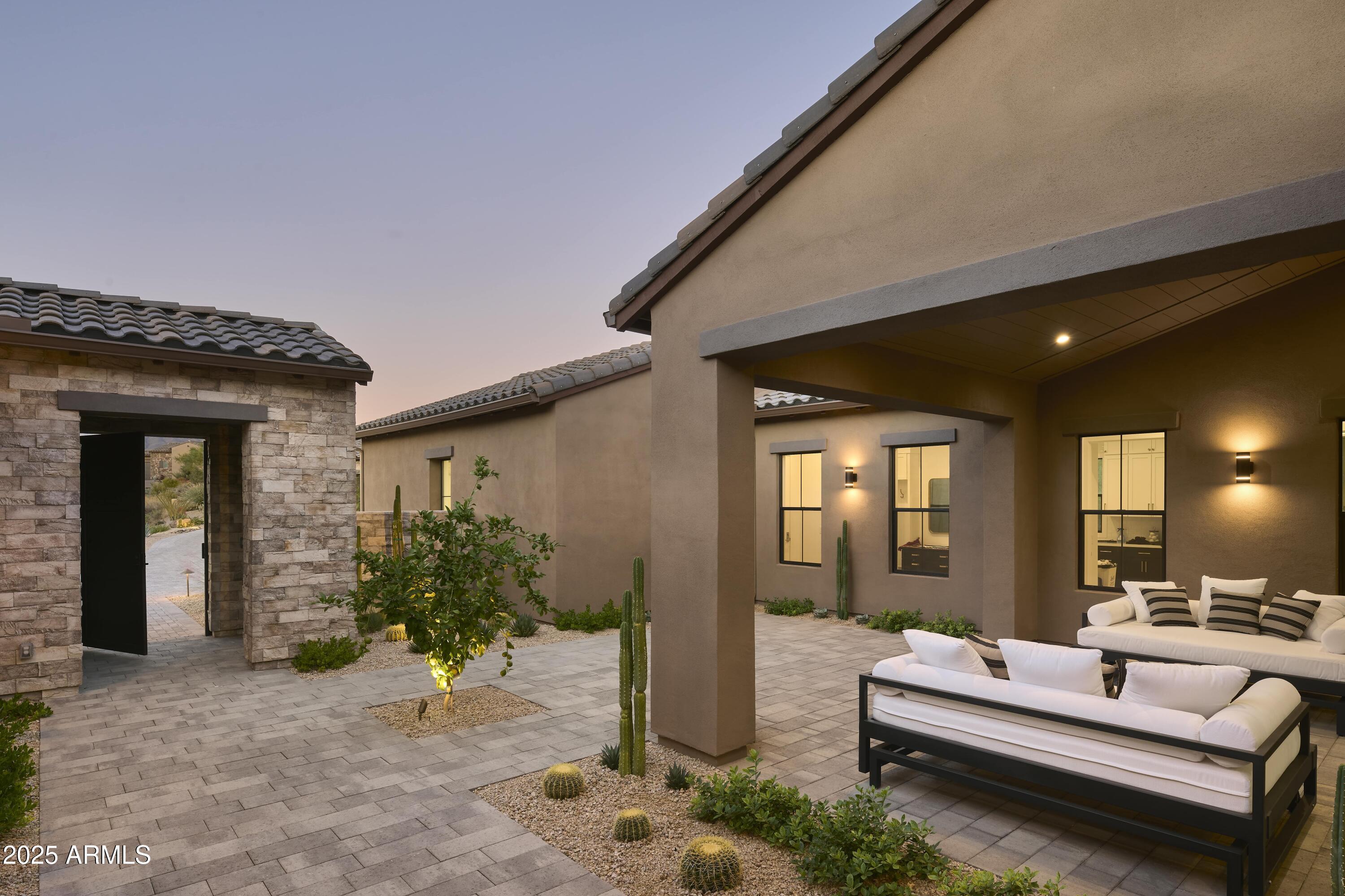 MIRABEL VILLAGE 16 - Residential