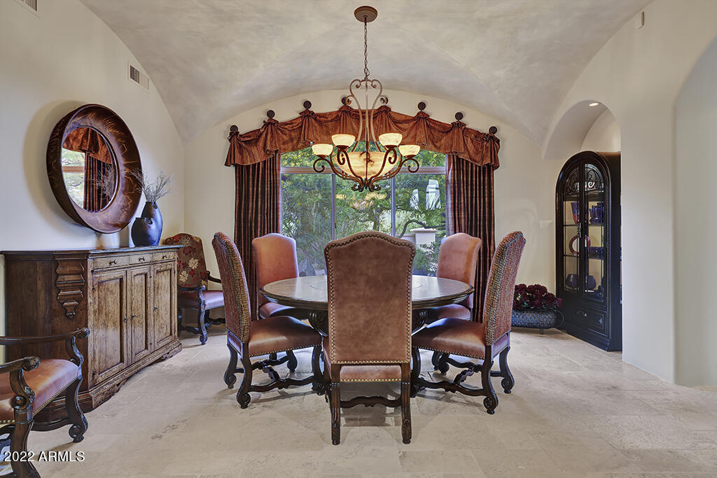 GROSSE POINTE HIGHLANDS - Residential