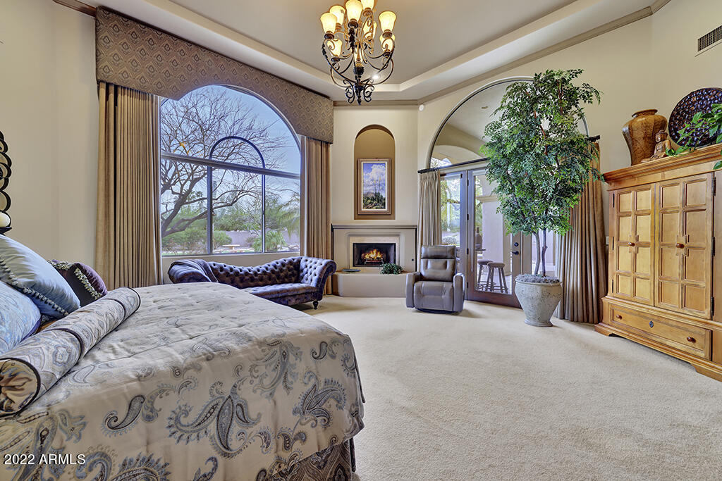GROSSE POINTE HIGHLANDS - Residential