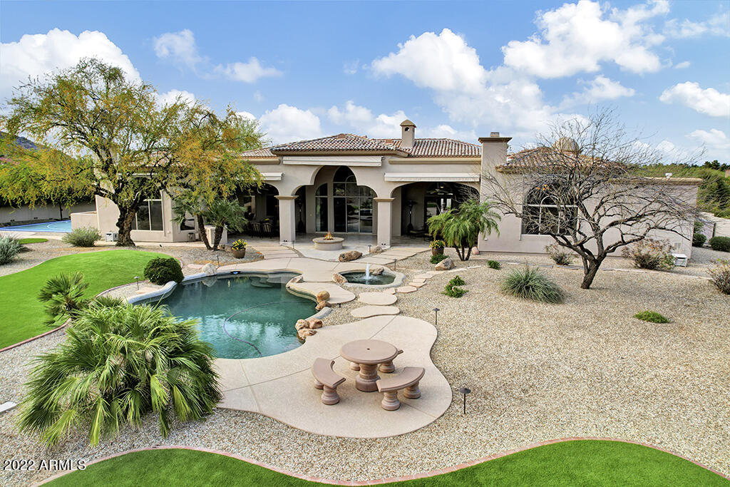 GROSSE POINTE HIGHLANDS - Residential