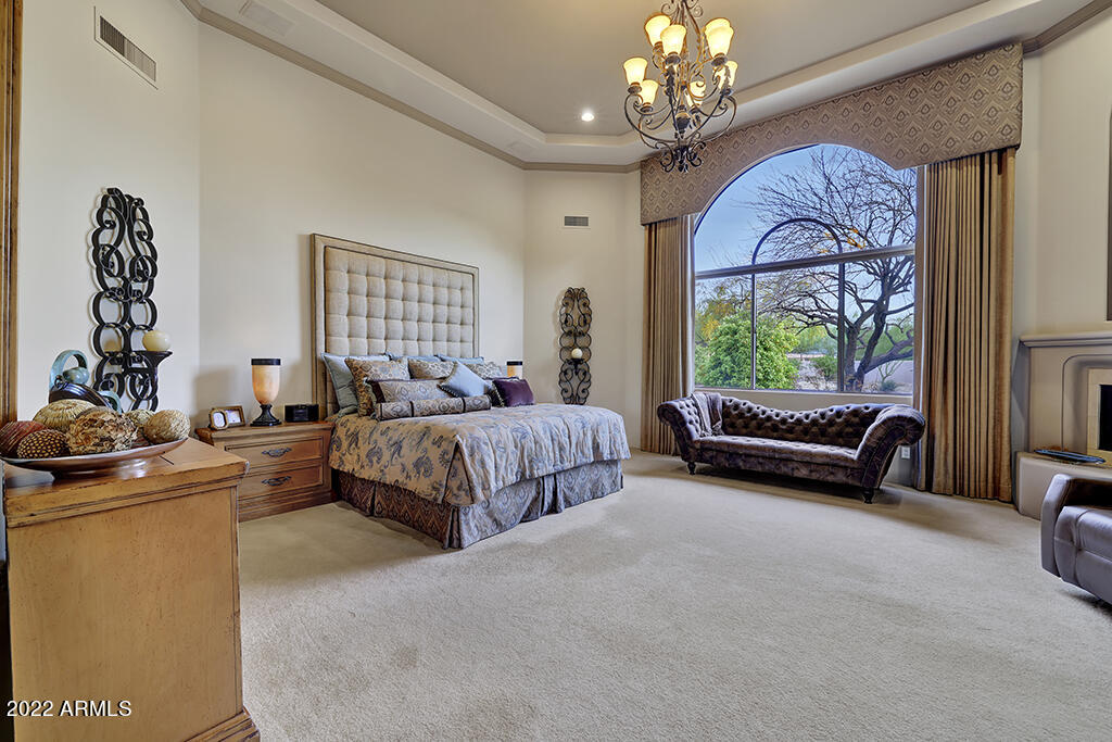 GROSSE POINTE HIGHLANDS - Residential