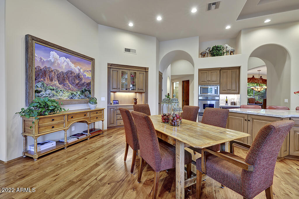 GROSSE POINTE HIGHLANDS - Residential