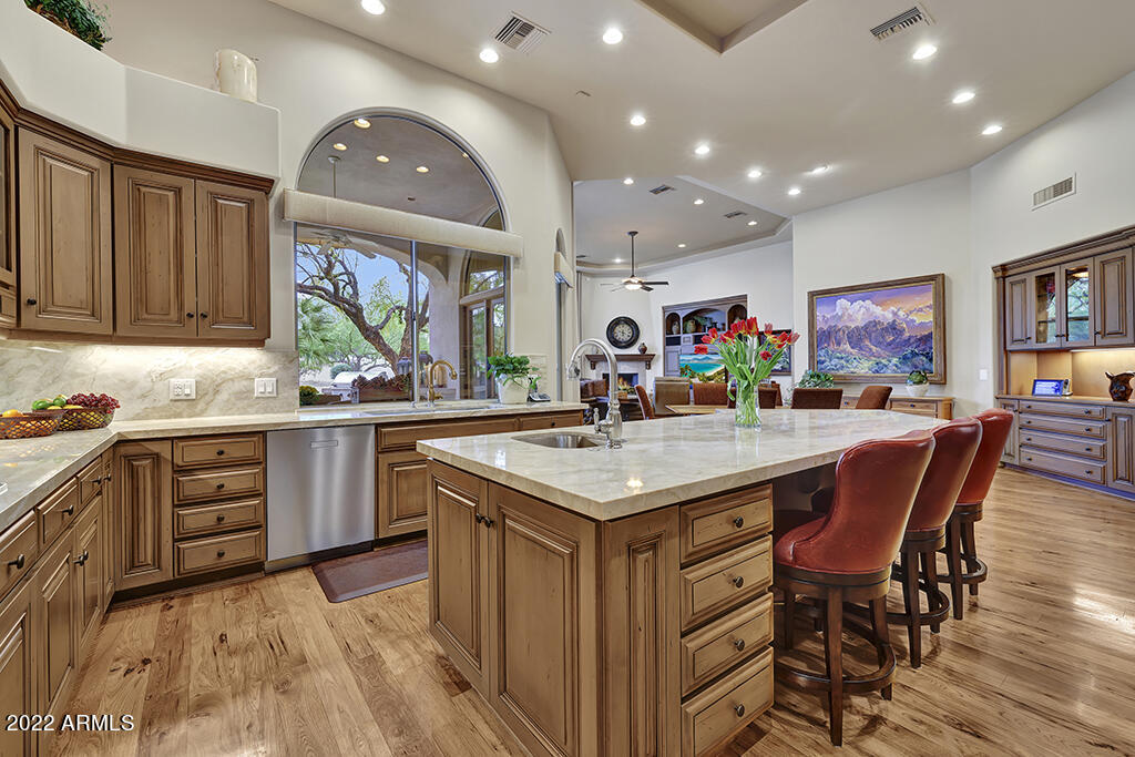GROSSE POINTE HIGHLANDS - Residential