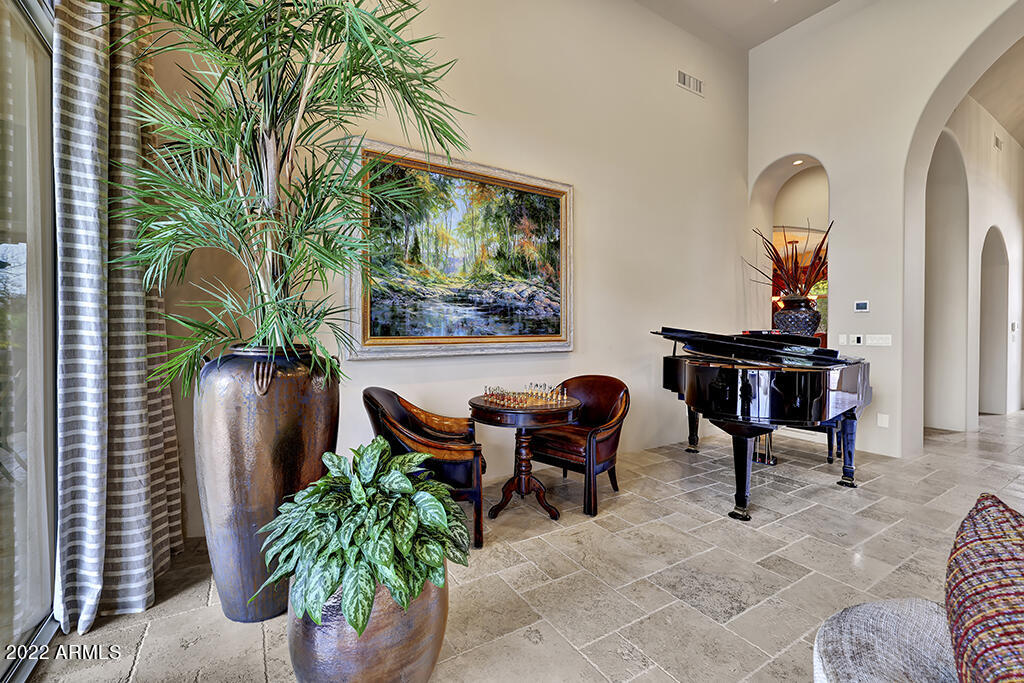 GROSSE POINTE HIGHLANDS - Residential