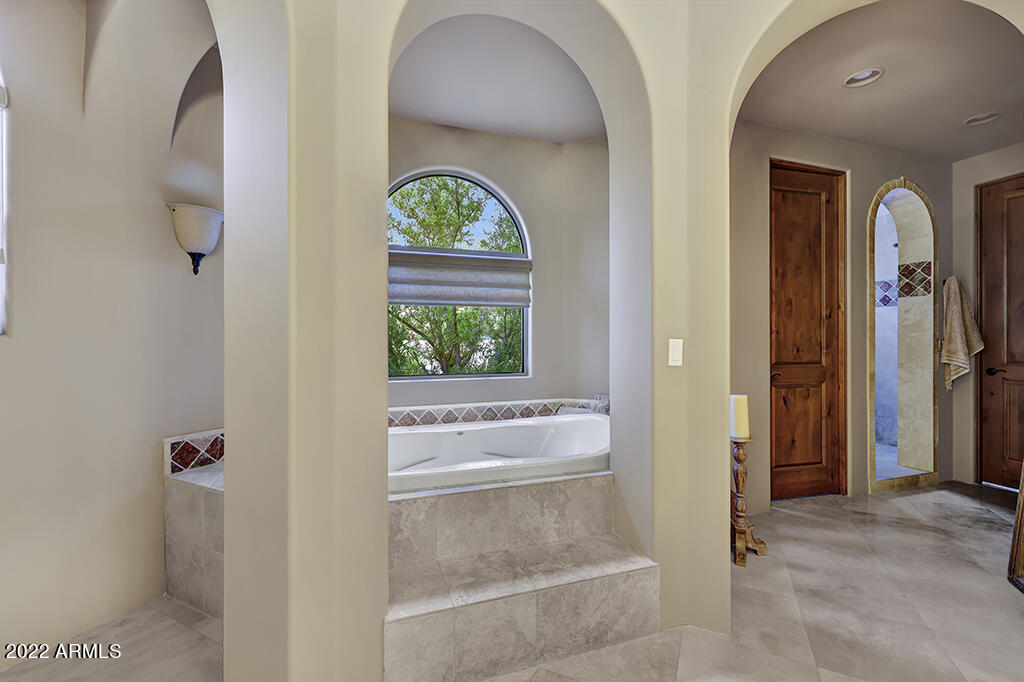GROSSE POINTE HIGHLANDS - Residential
