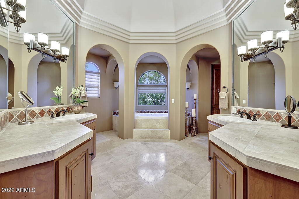 GROSSE POINTE HIGHLANDS - Residential
