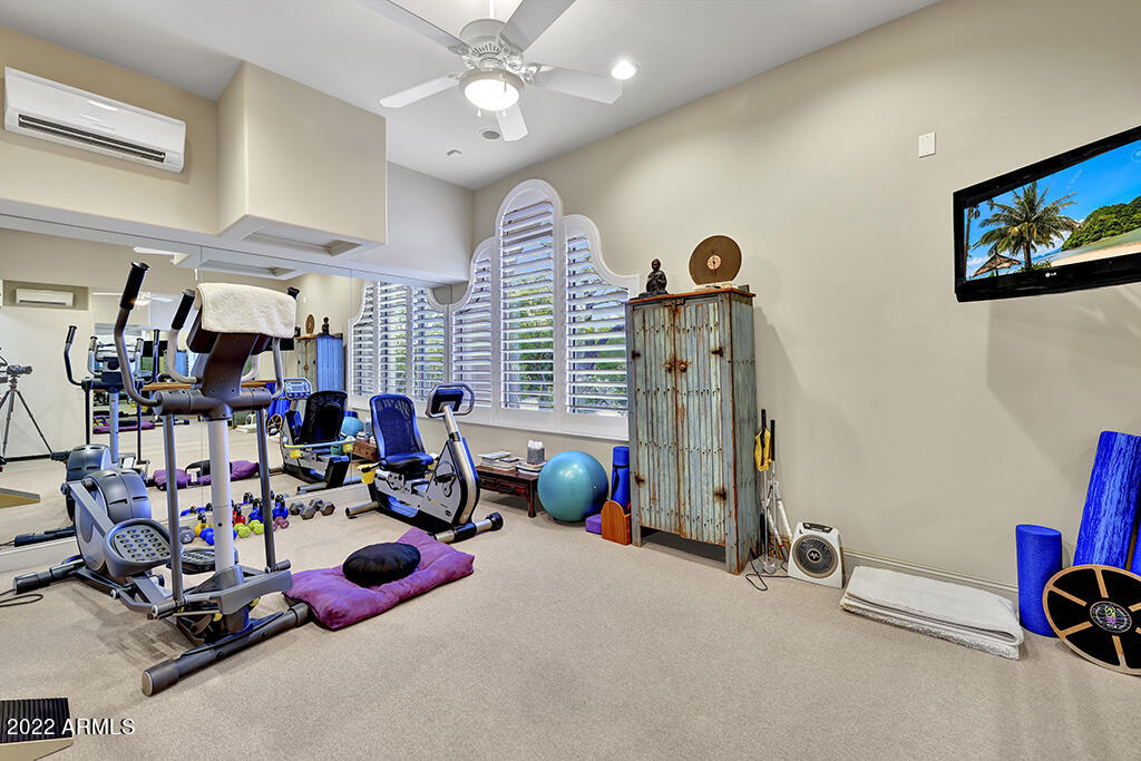GROSSE POINTE HIGHLANDS - Residential