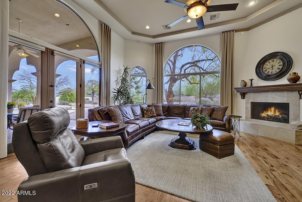 GROSSE POINTE HIGHLANDS - Residential