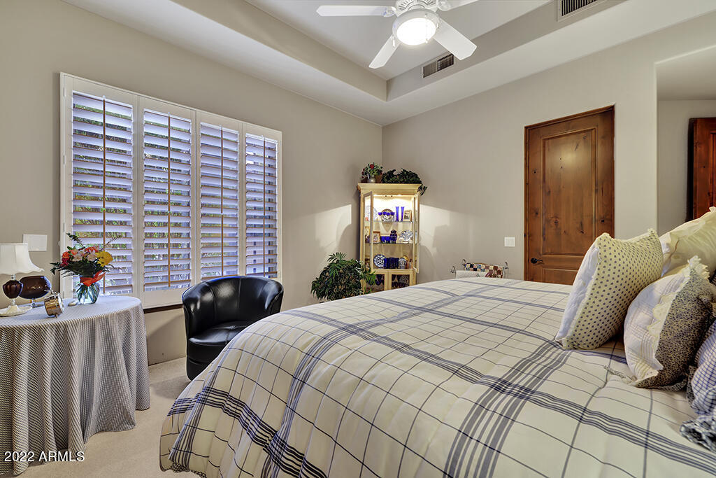 GROSSE POINTE HIGHLANDS - Residential