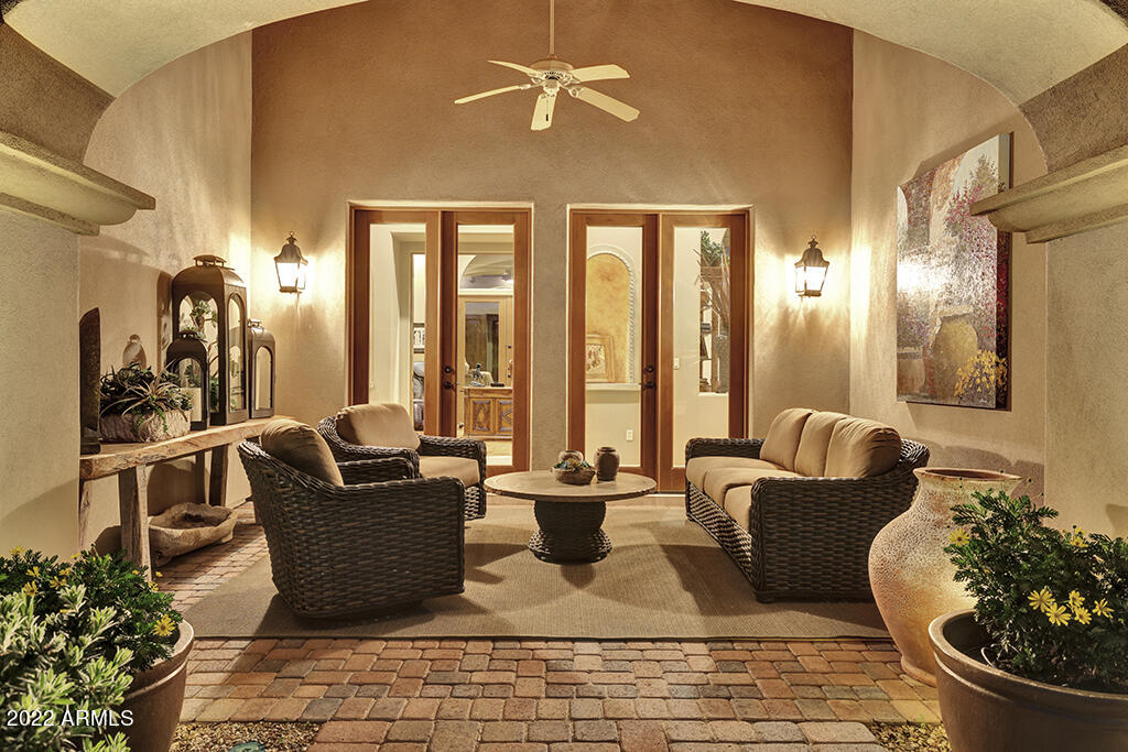 GROSSE POINTE HIGHLANDS - Residential