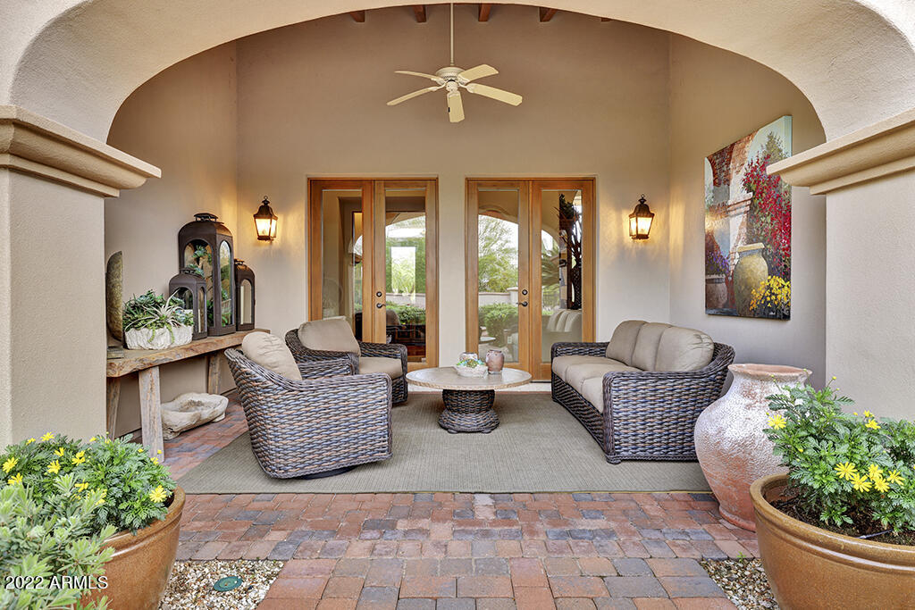 GROSSE POINTE HIGHLANDS - Residential