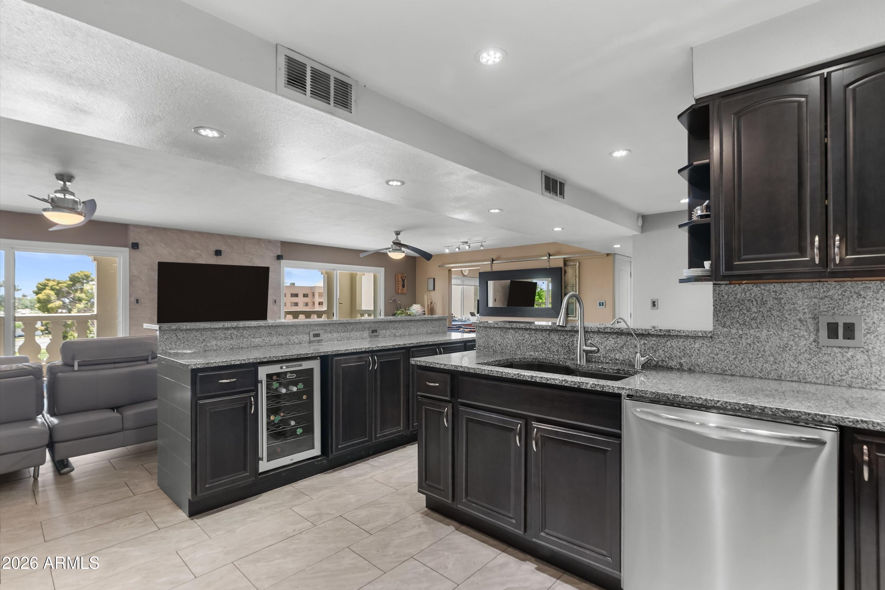SCOTTSDALE SHADOWS - Residential
