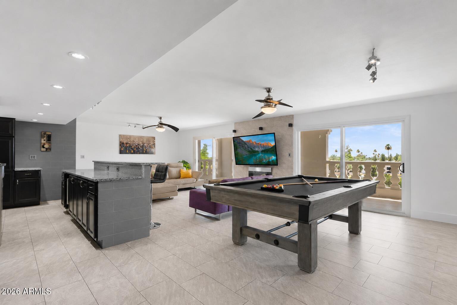 SCOTTSDALE SHADOWS - Residential