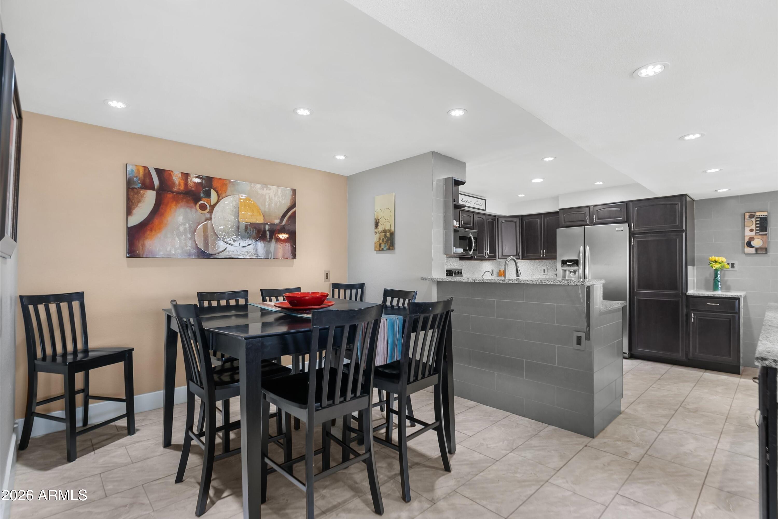 SCOTTSDALE SHADOWS - Residential