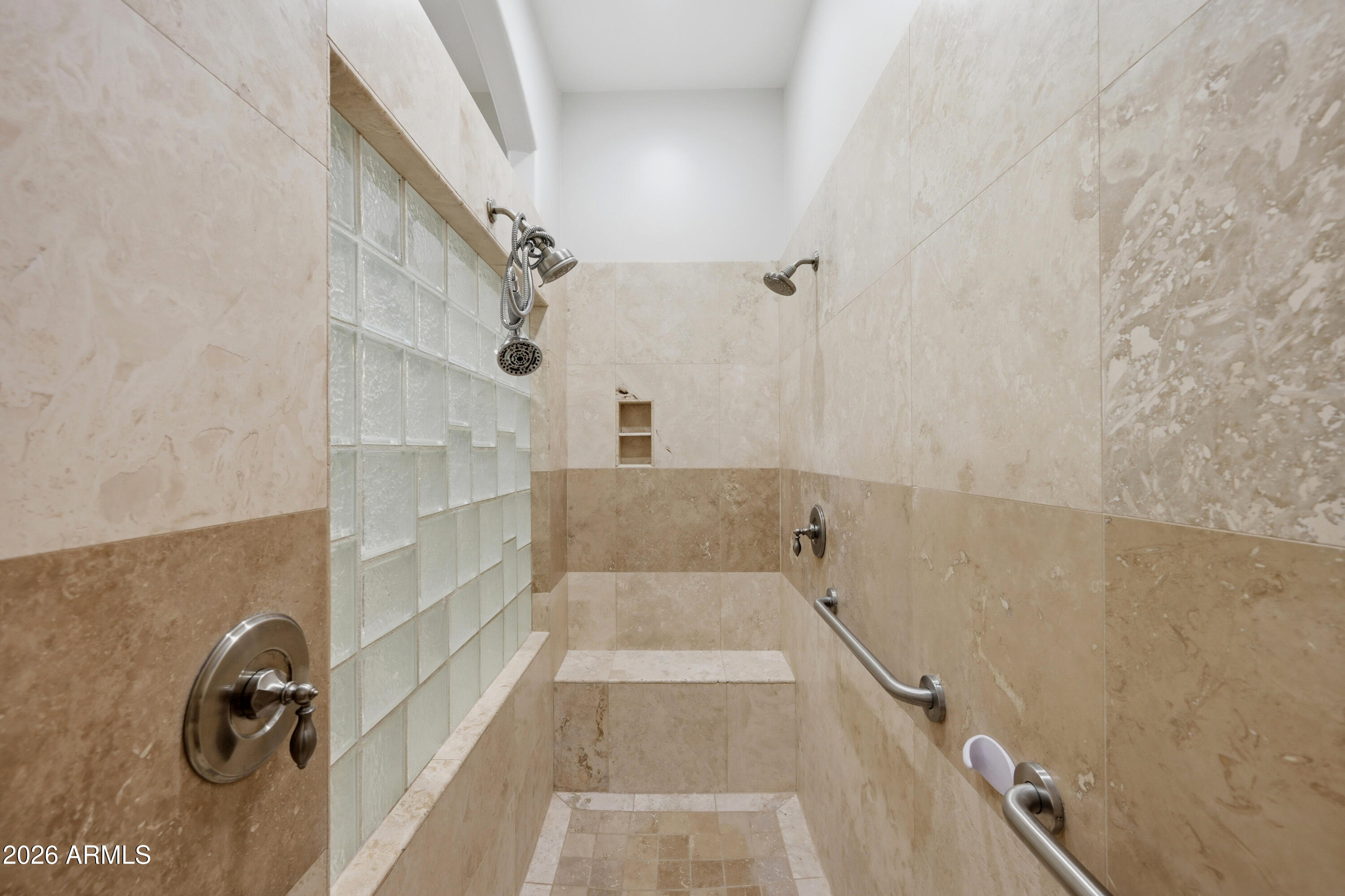 MONTANA DORADA - Residential