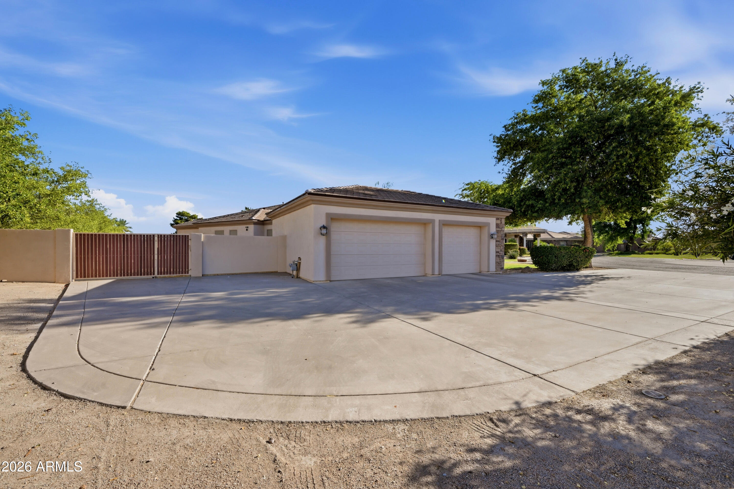 MONTANA DORADA - Residential