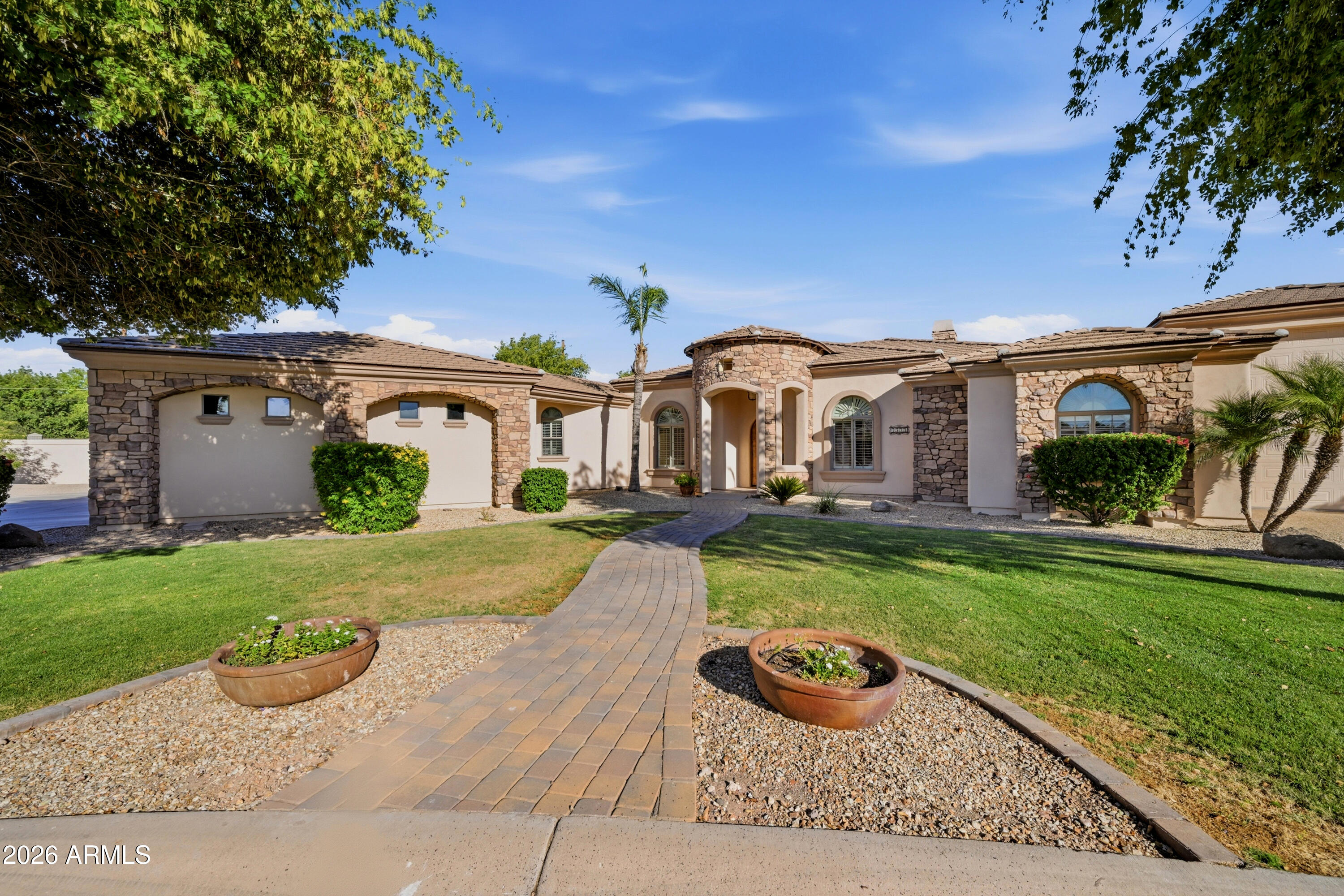MONTANA DORADA - Residential