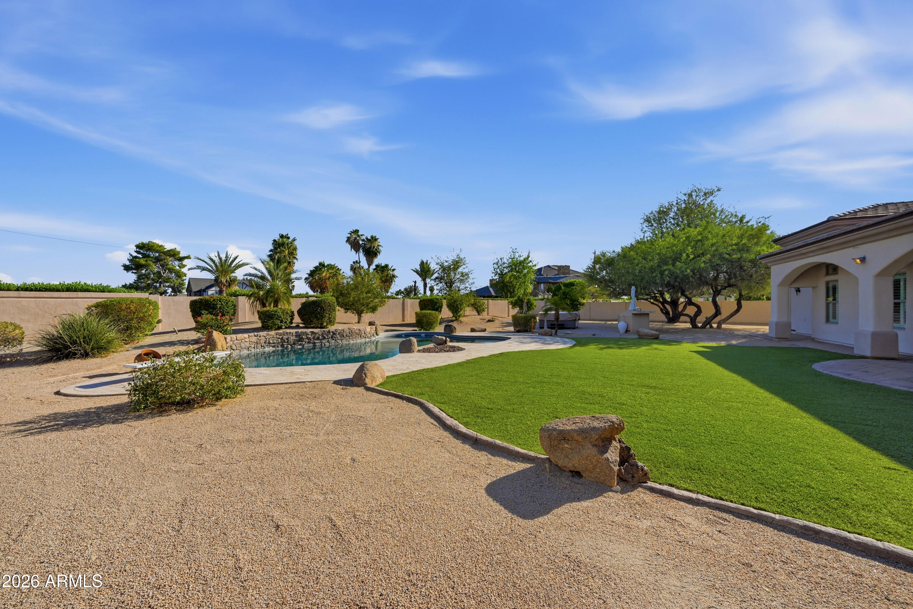 MONTANA DORADA - Residential