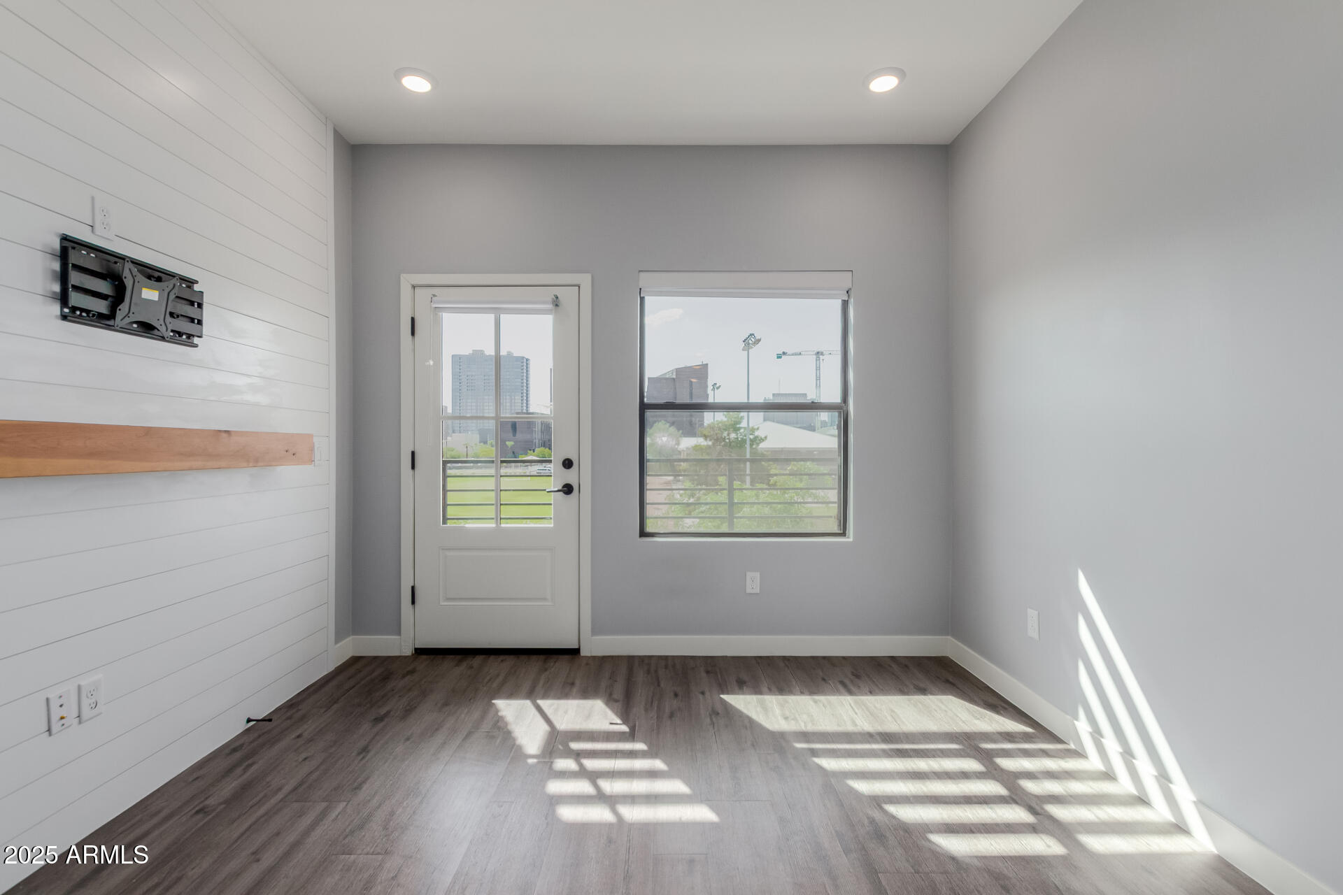 RESIDENCY AT VERDE PARK CONDOMINIUMS AMD - Residential Lease