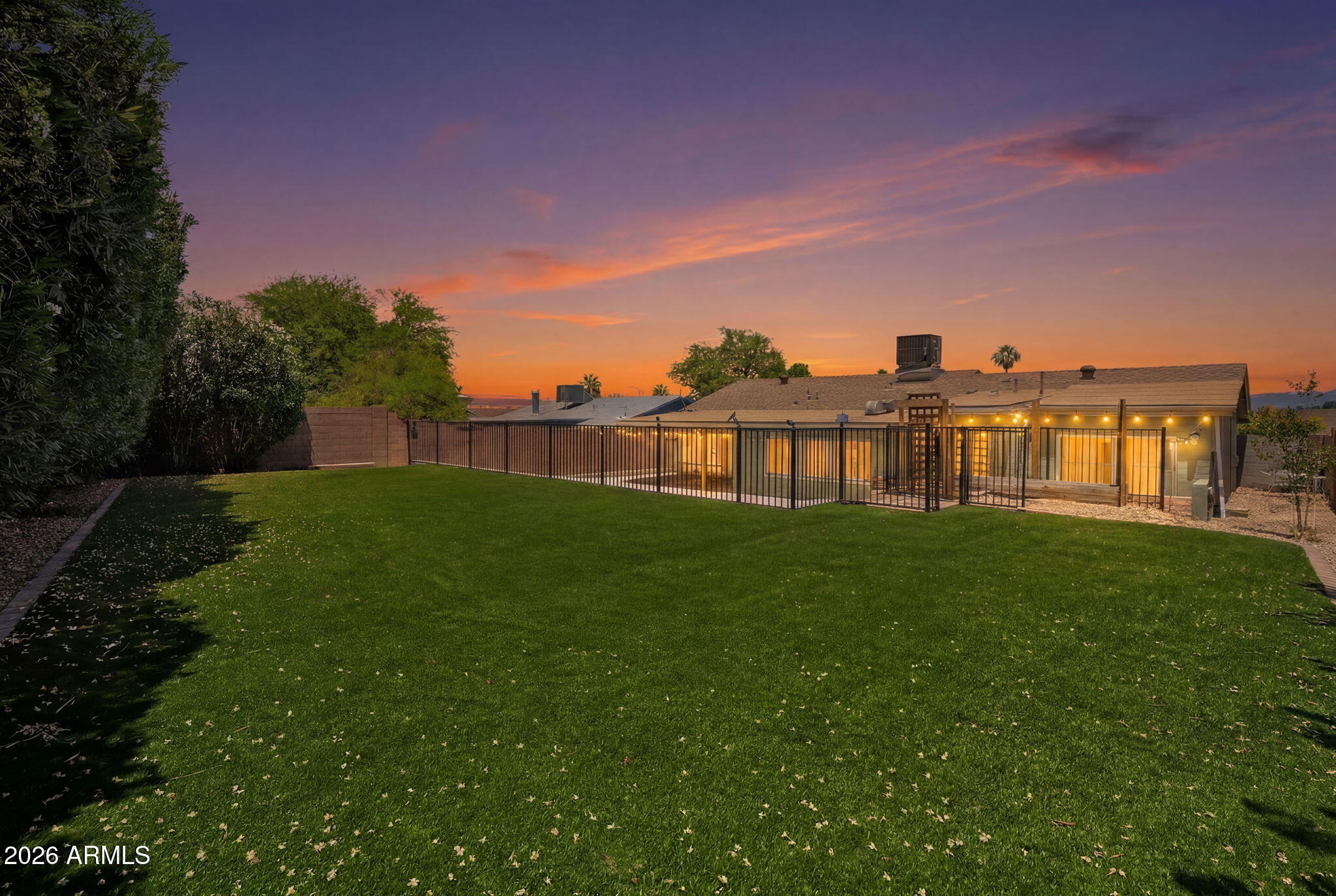 PARADISE PLAZA - Residential