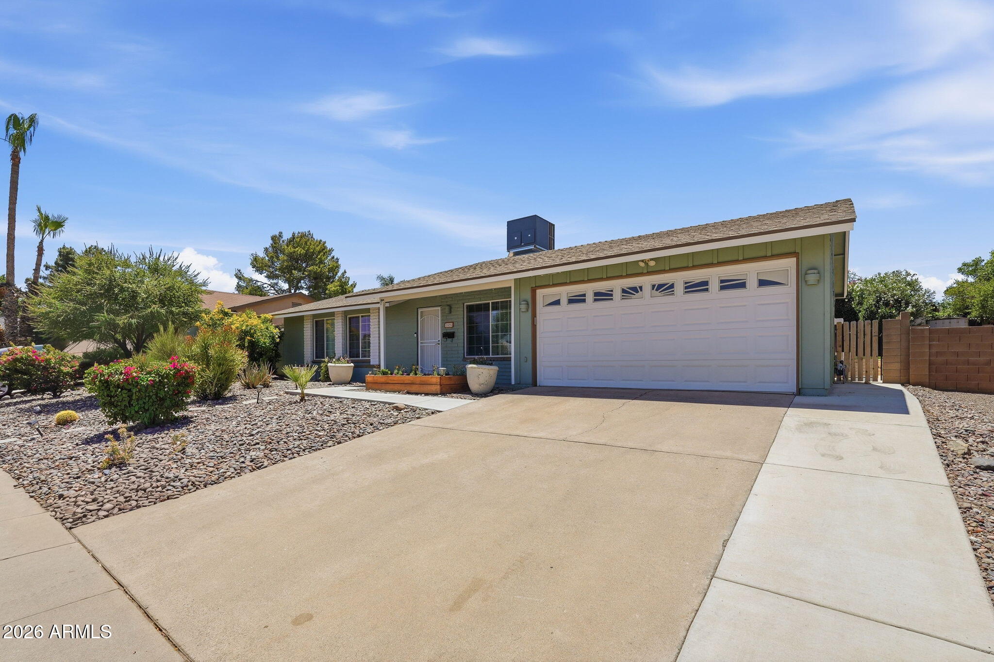 PARADISE PLAZA - Residential
