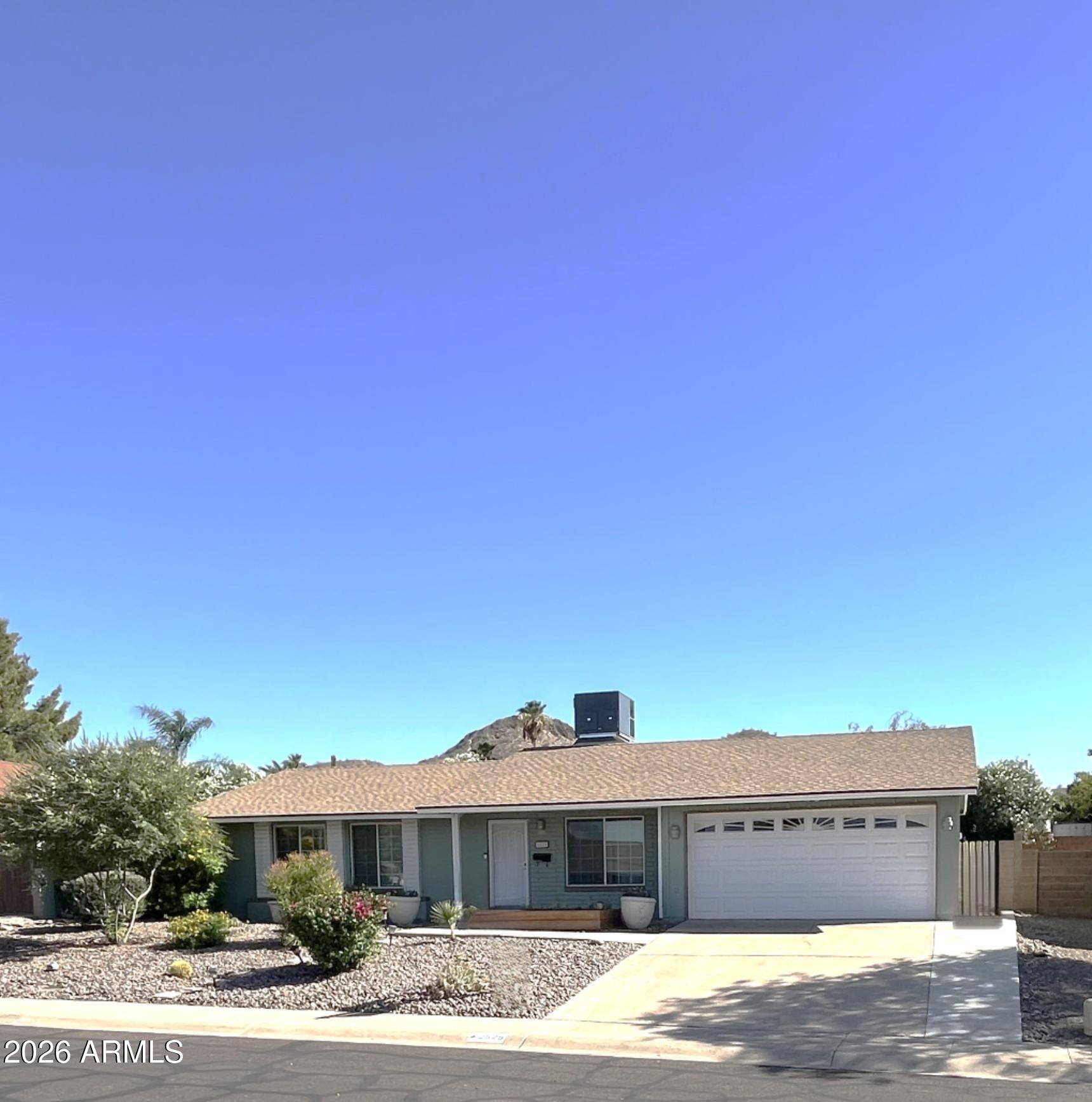 PARADISE PLAZA - Residential