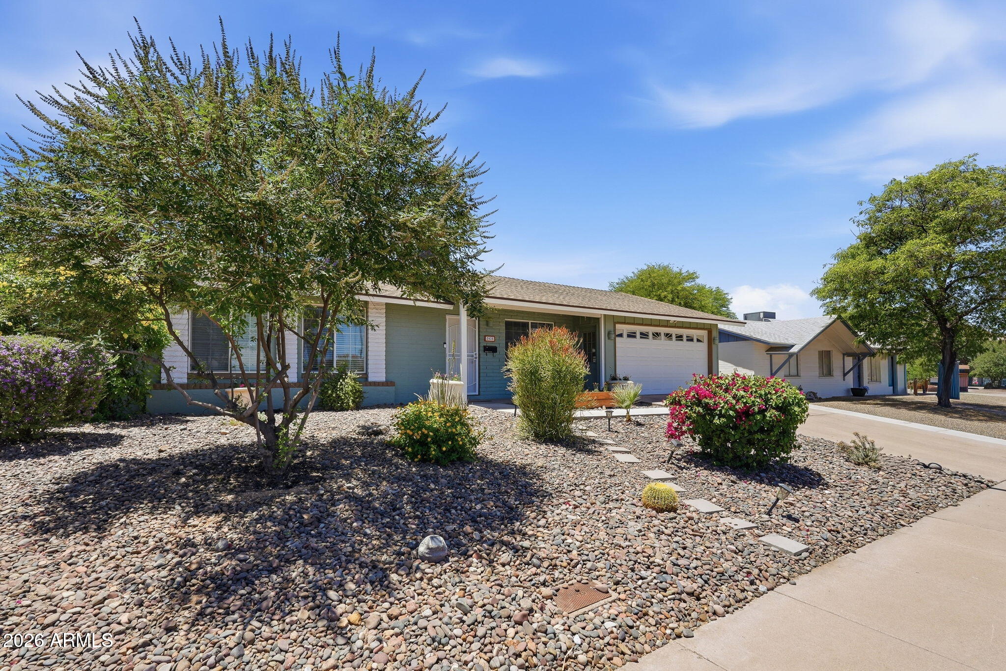 PARADISE PLAZA - Residential