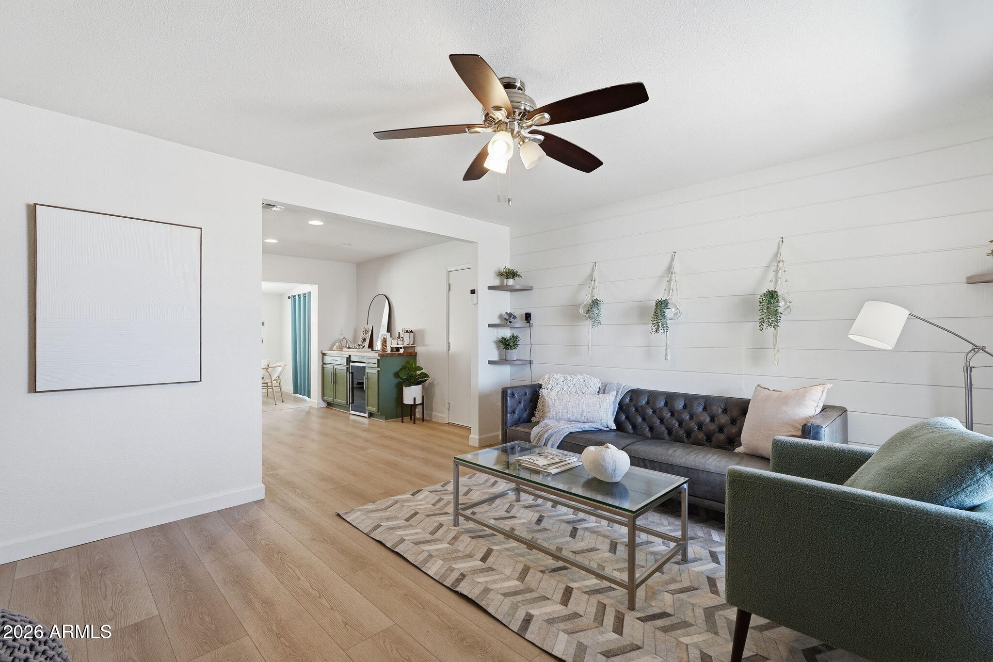PARADISE PLAZA - Residential