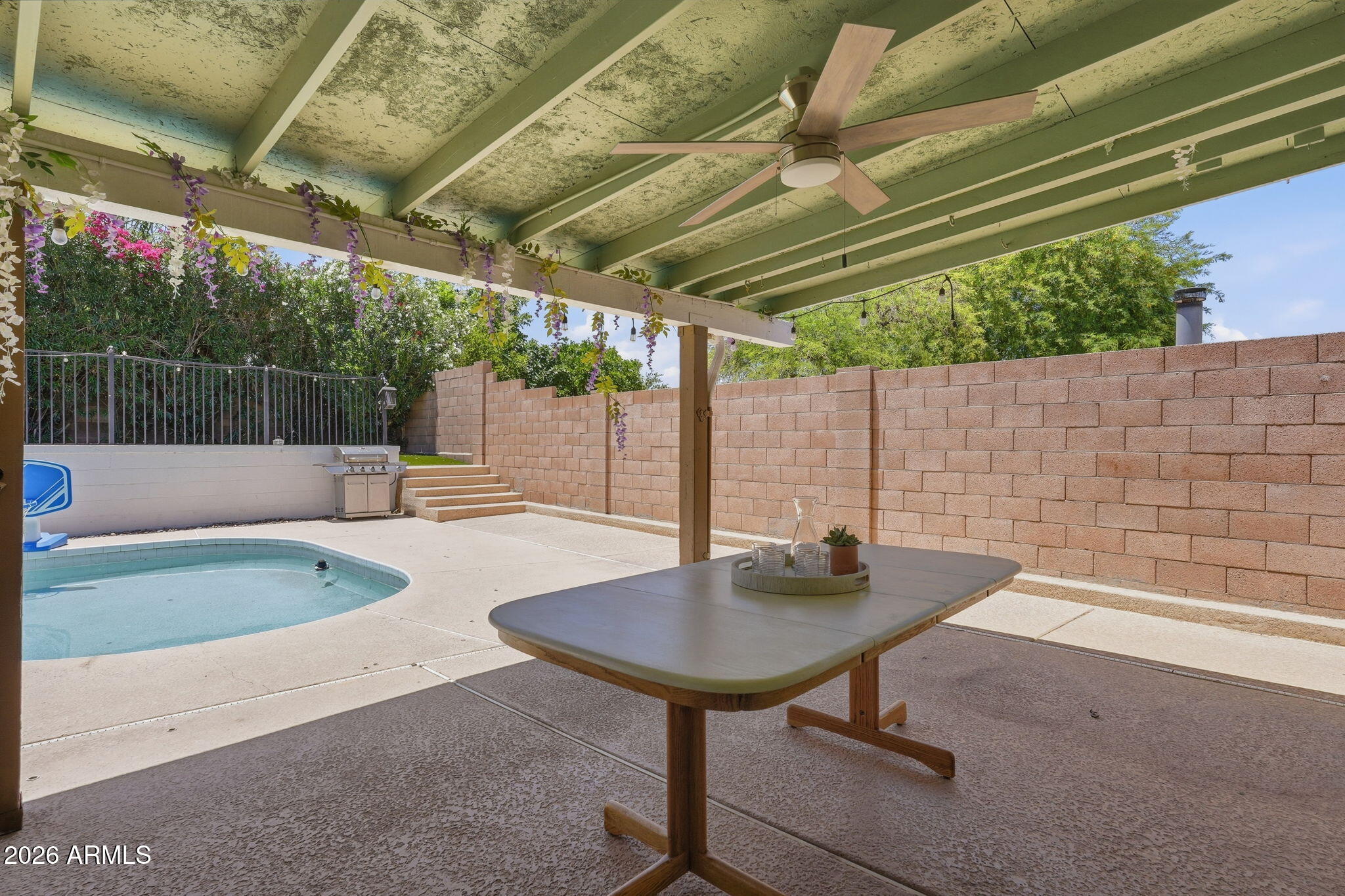 PARADISE PLAZA - Residential