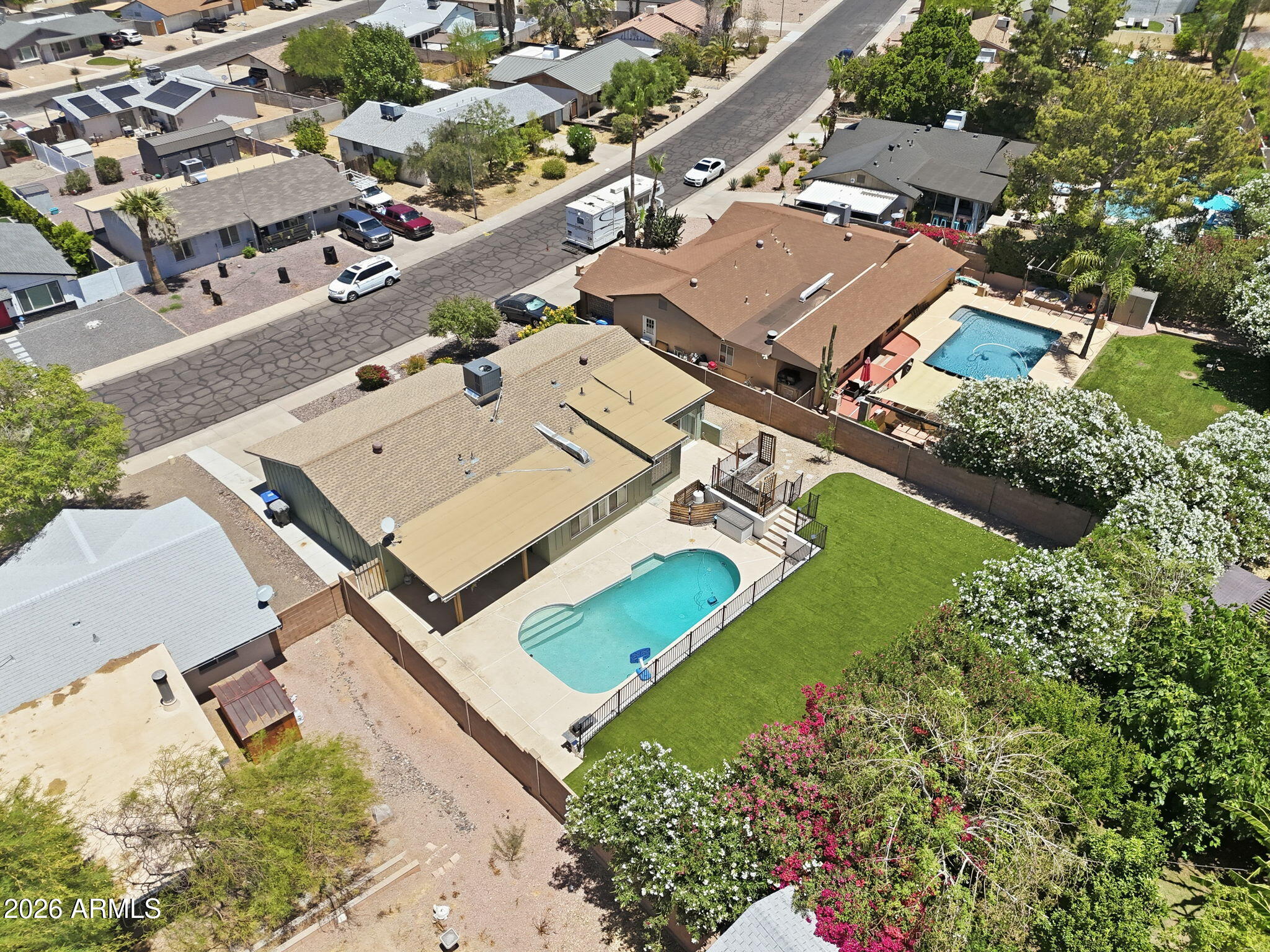 PARADISE PLAZA - Residential