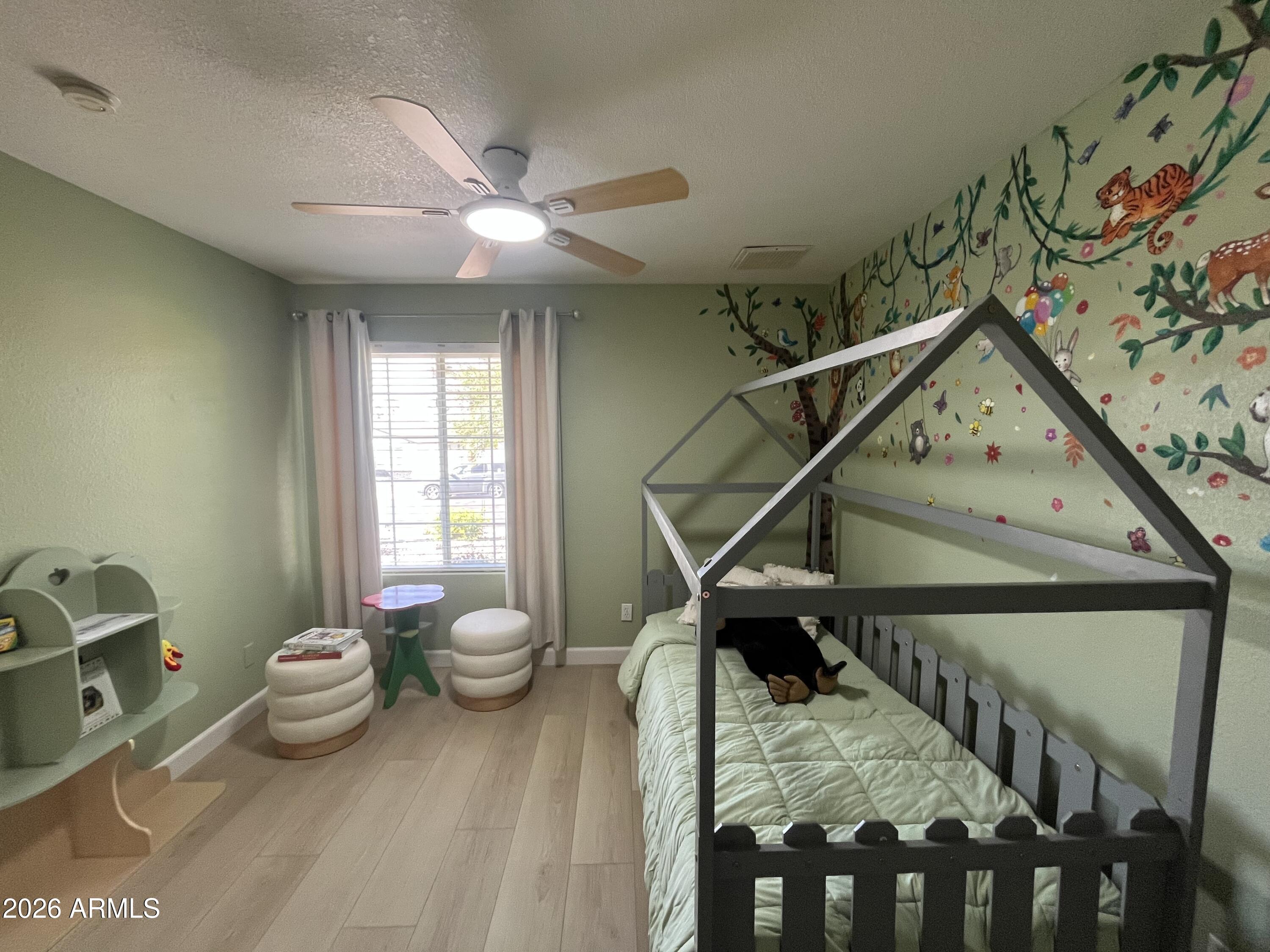 PARADISE PLAZA - Residential