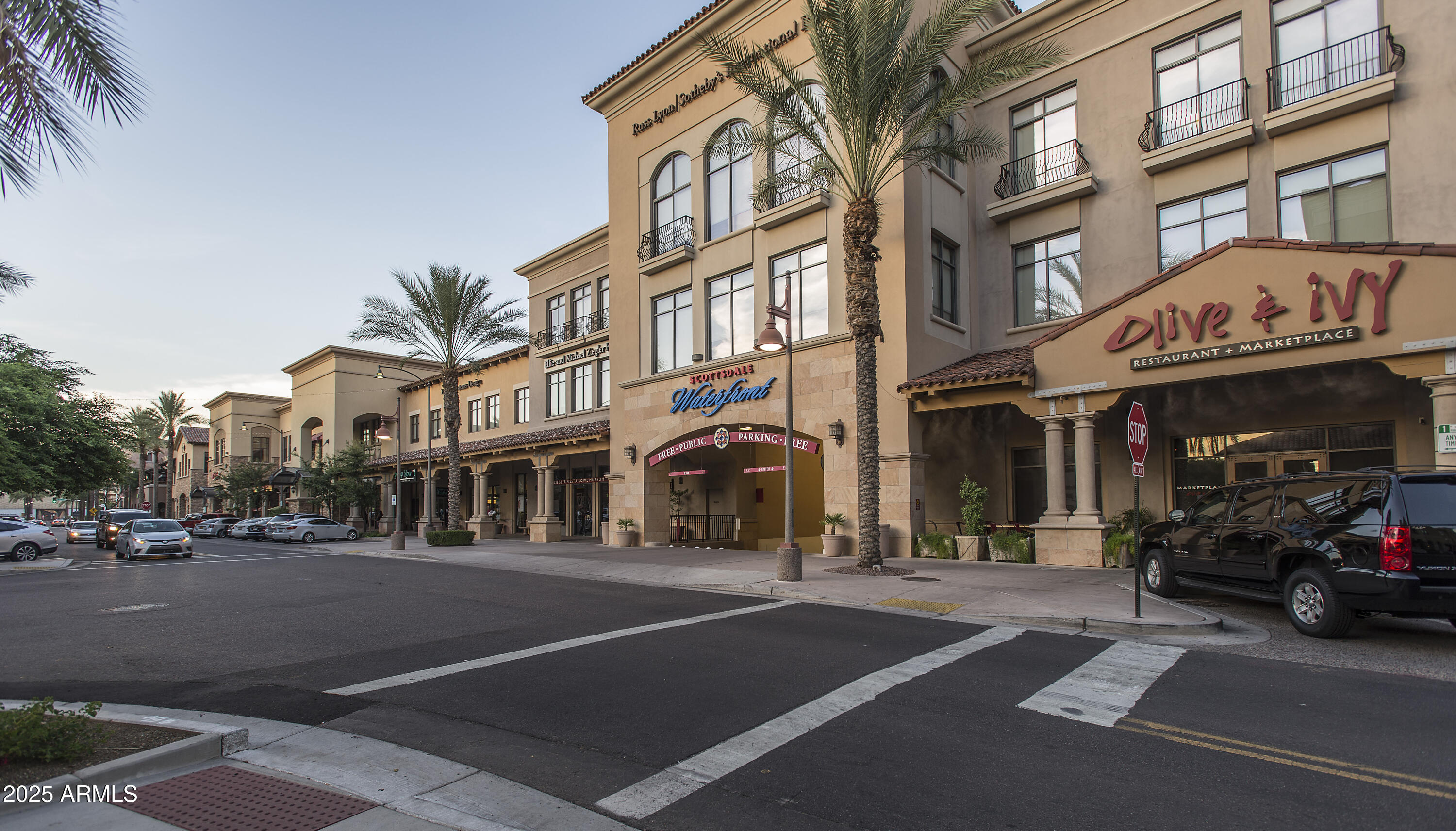 Scottsdale Waterfront Residences - Residential
