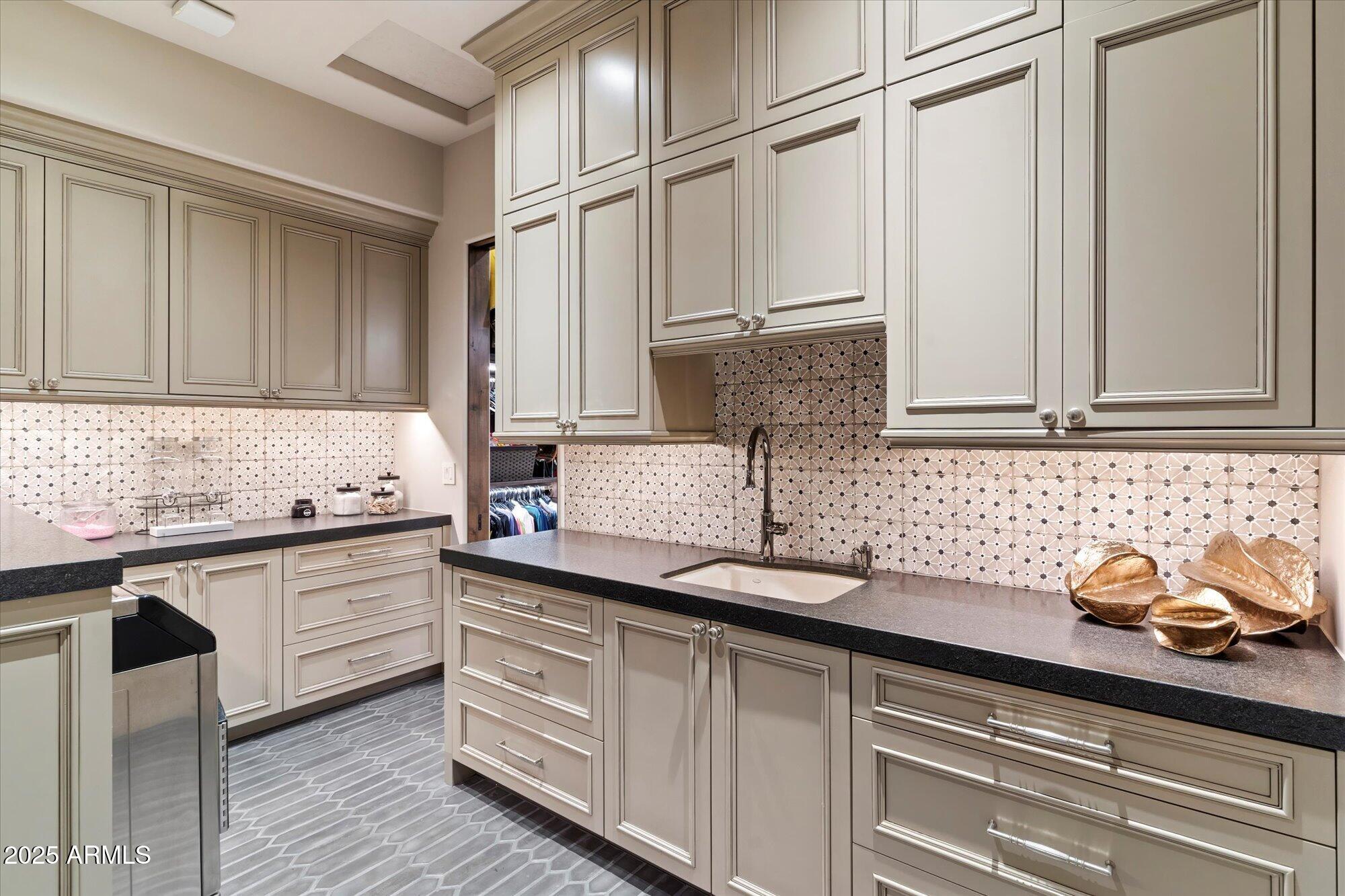 Pinnacle Peak Estate II - Residential