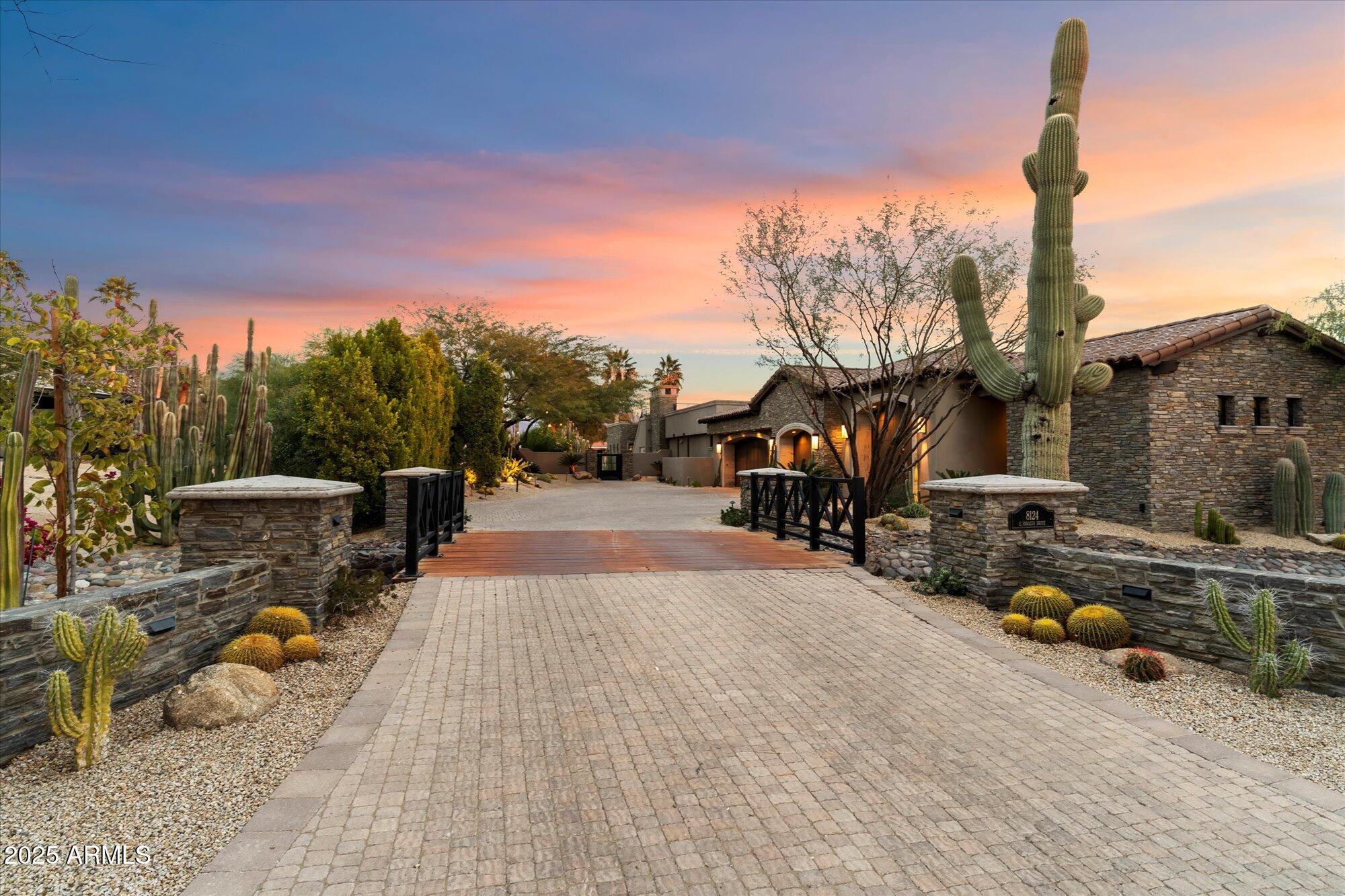Pinnacle Peak Estate II - Residential