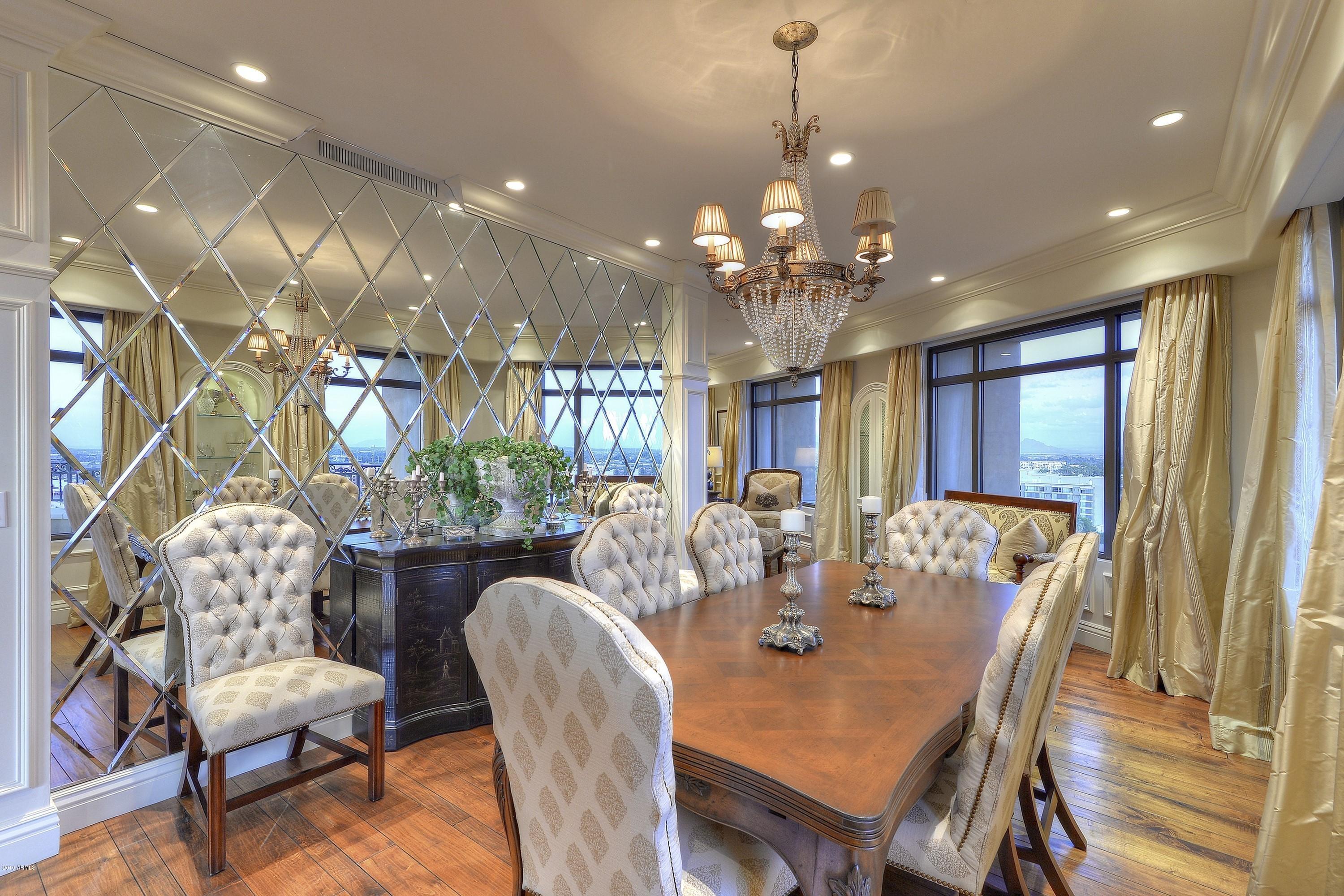 SCOTTSDALE WATERFRONT RESIDENCES - Residential
