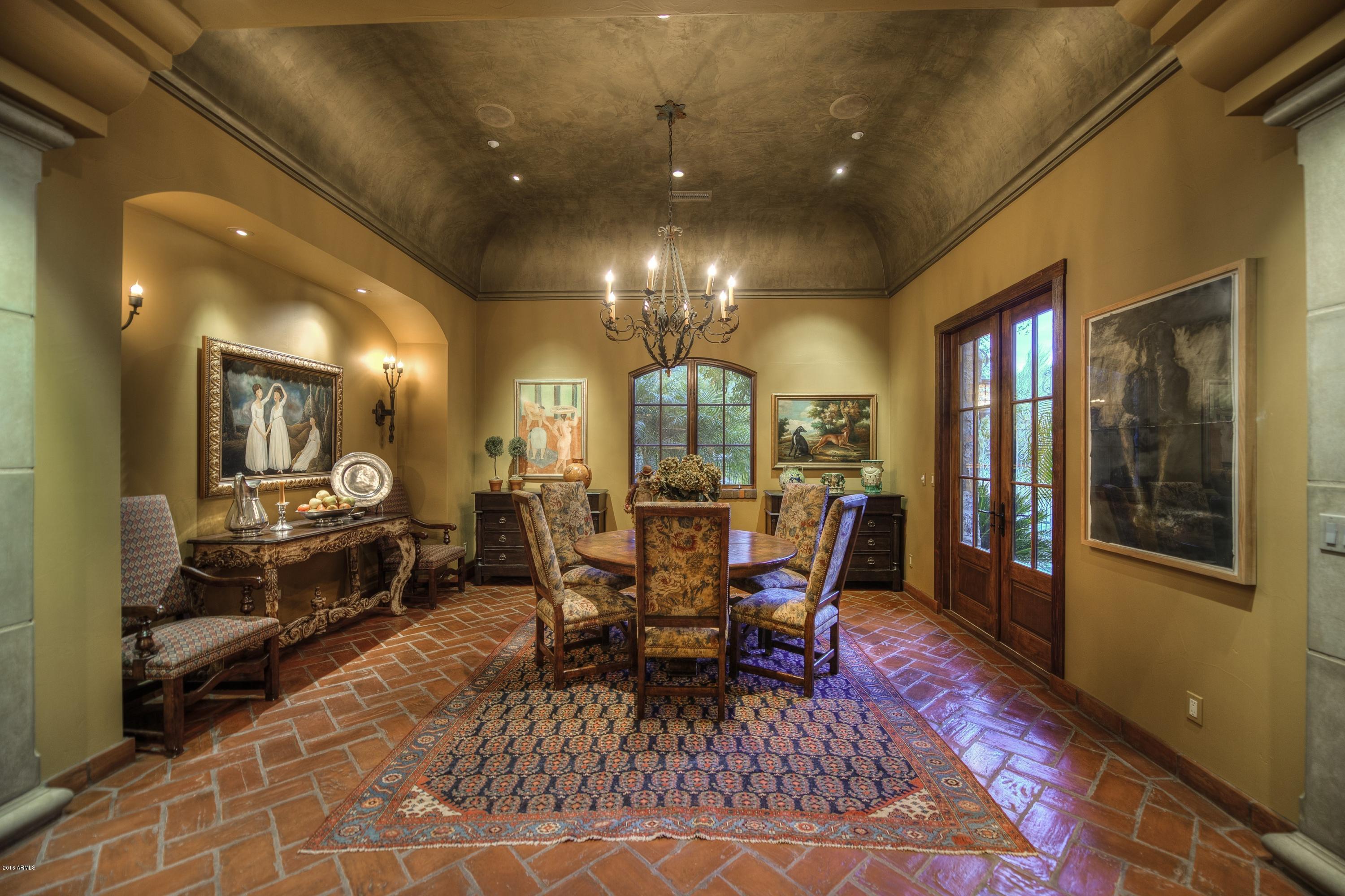 ESTANCIA - Residential