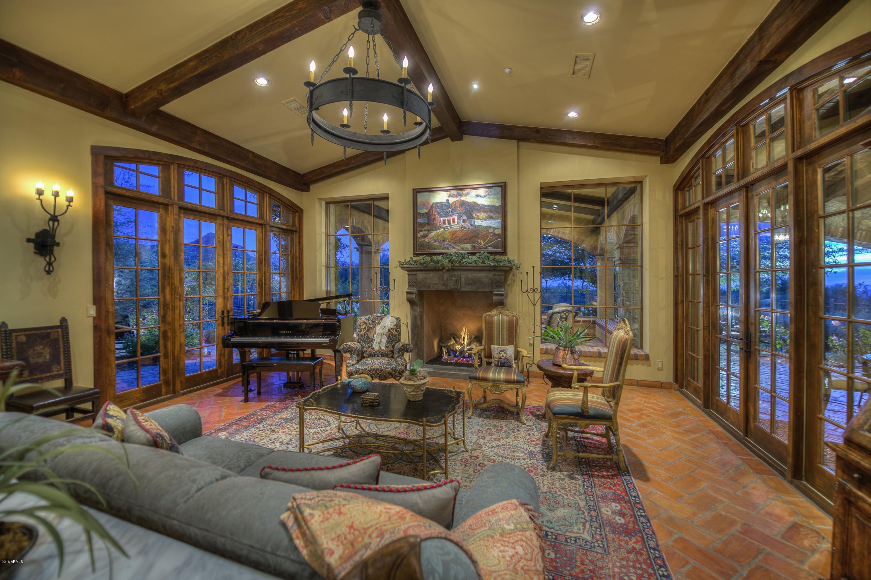 ESTANCIA - Residential