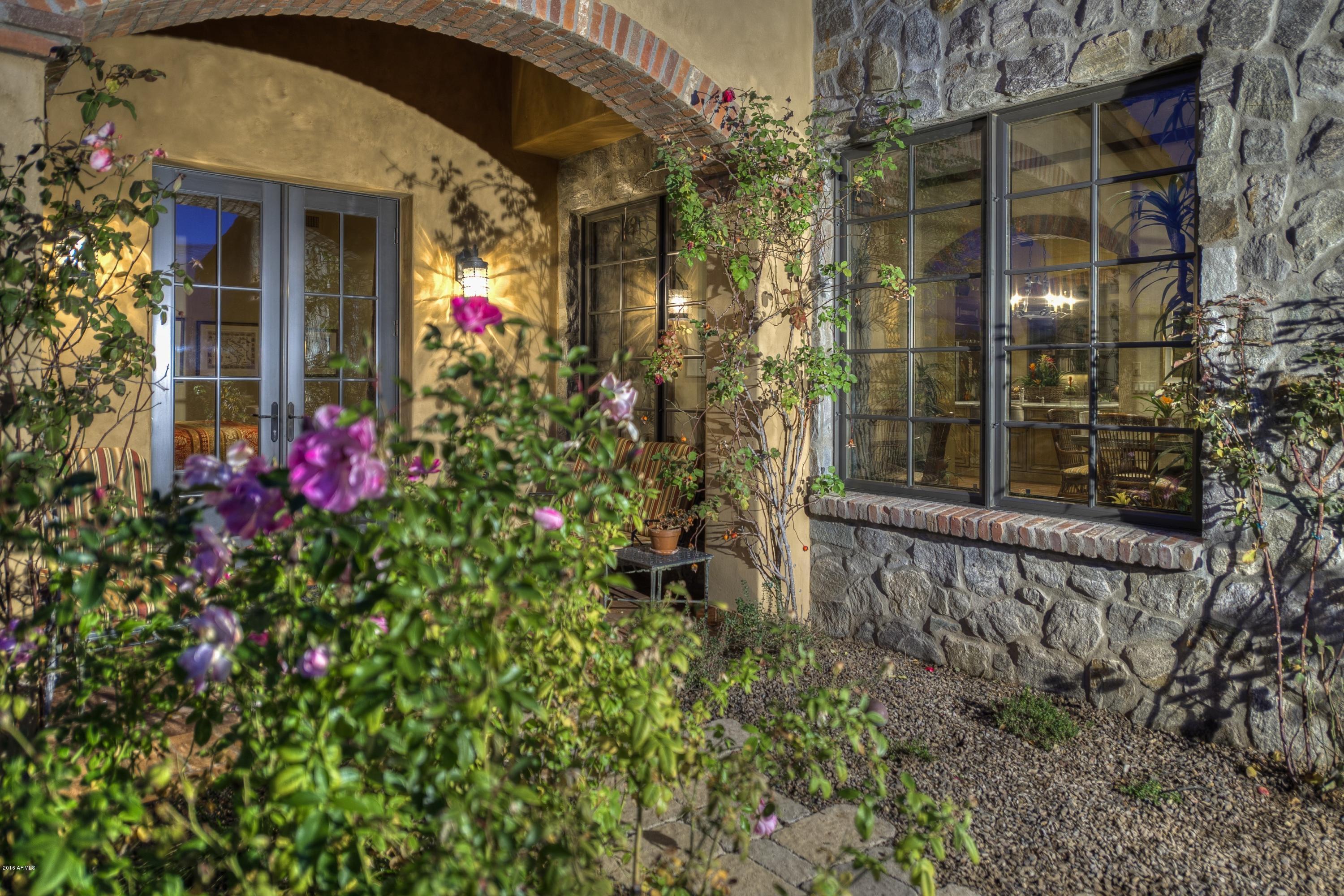 ESTANCIA - Residential