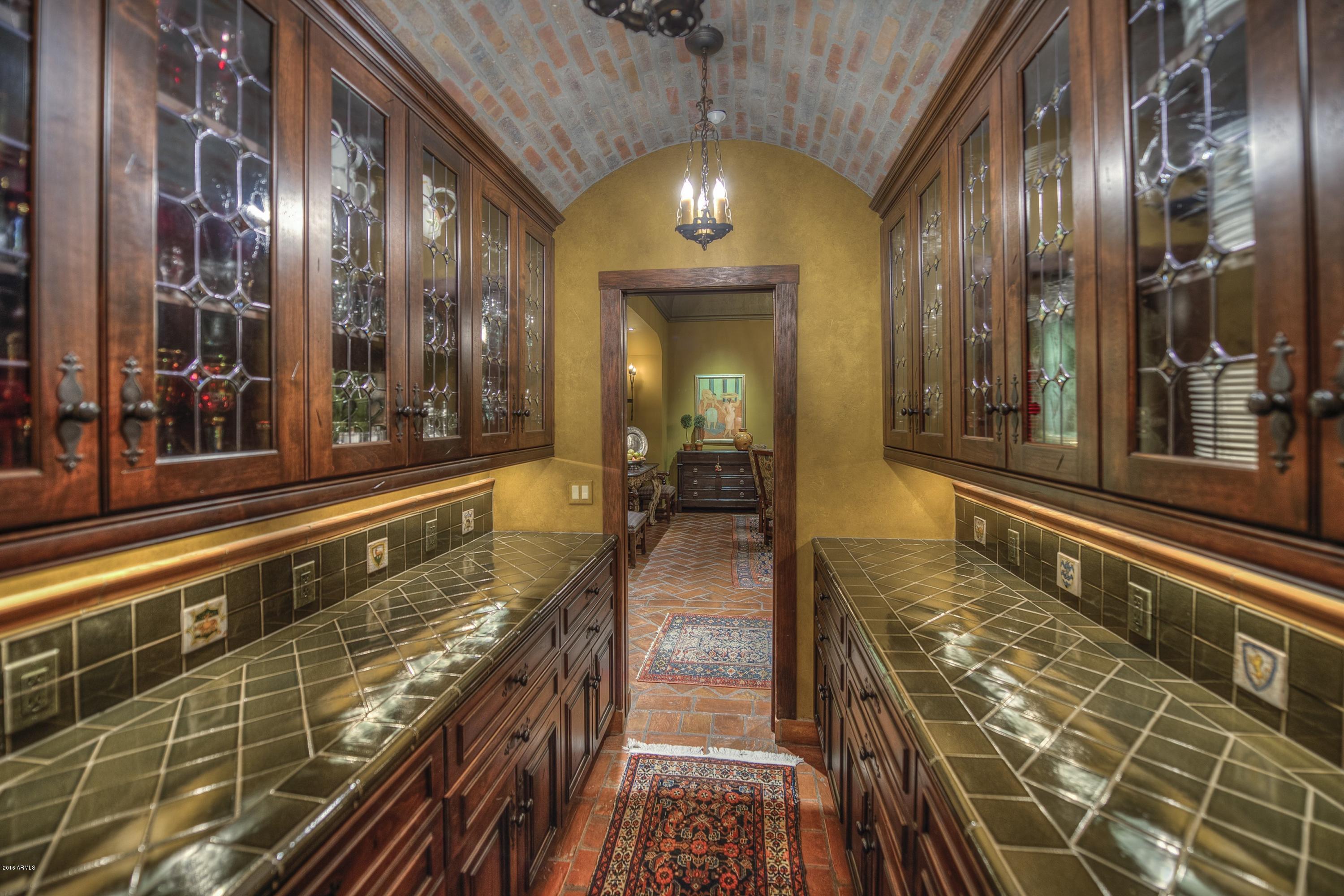 ESTANCIA - Residential