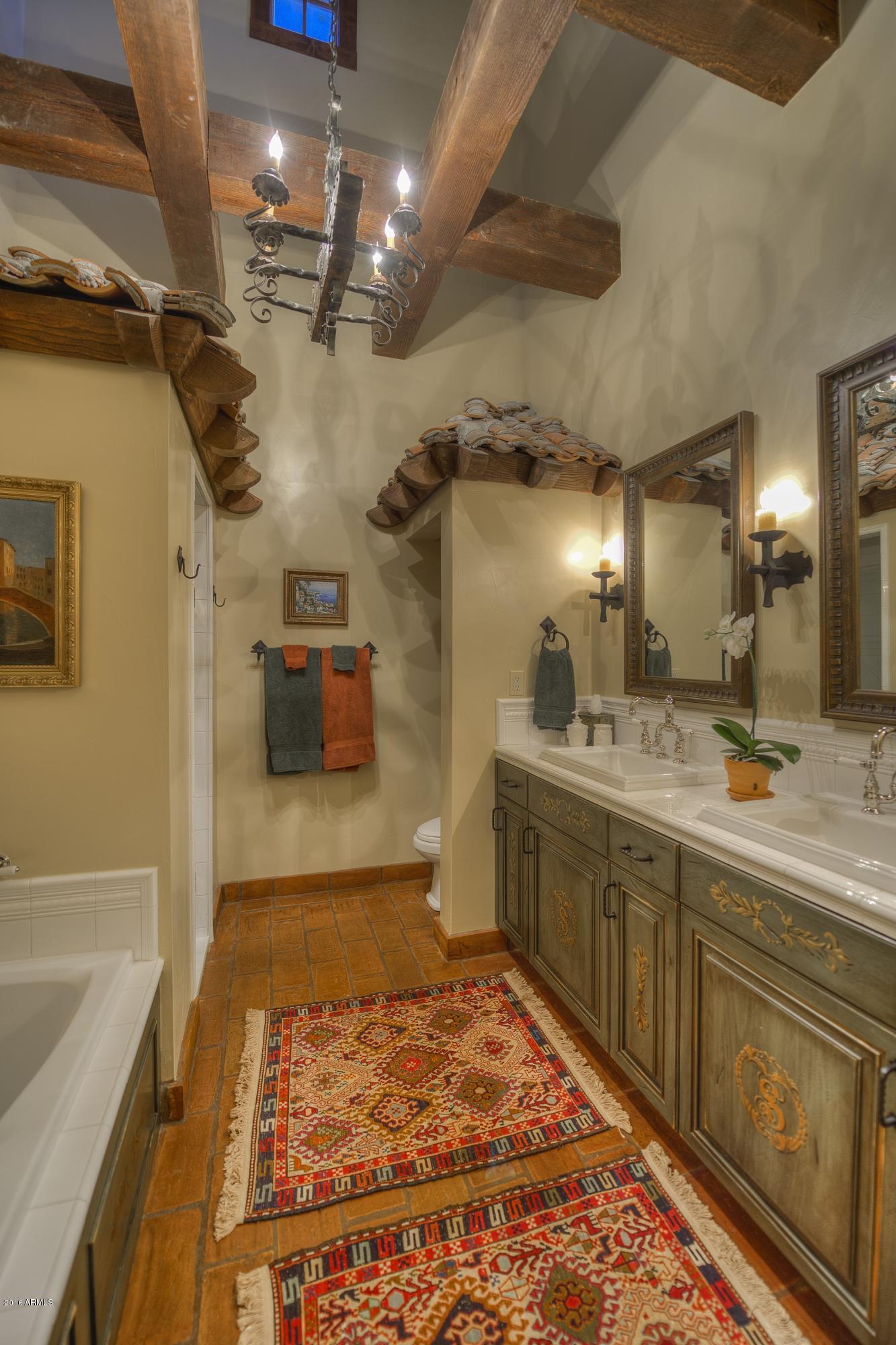 ESTANCIA - Residential