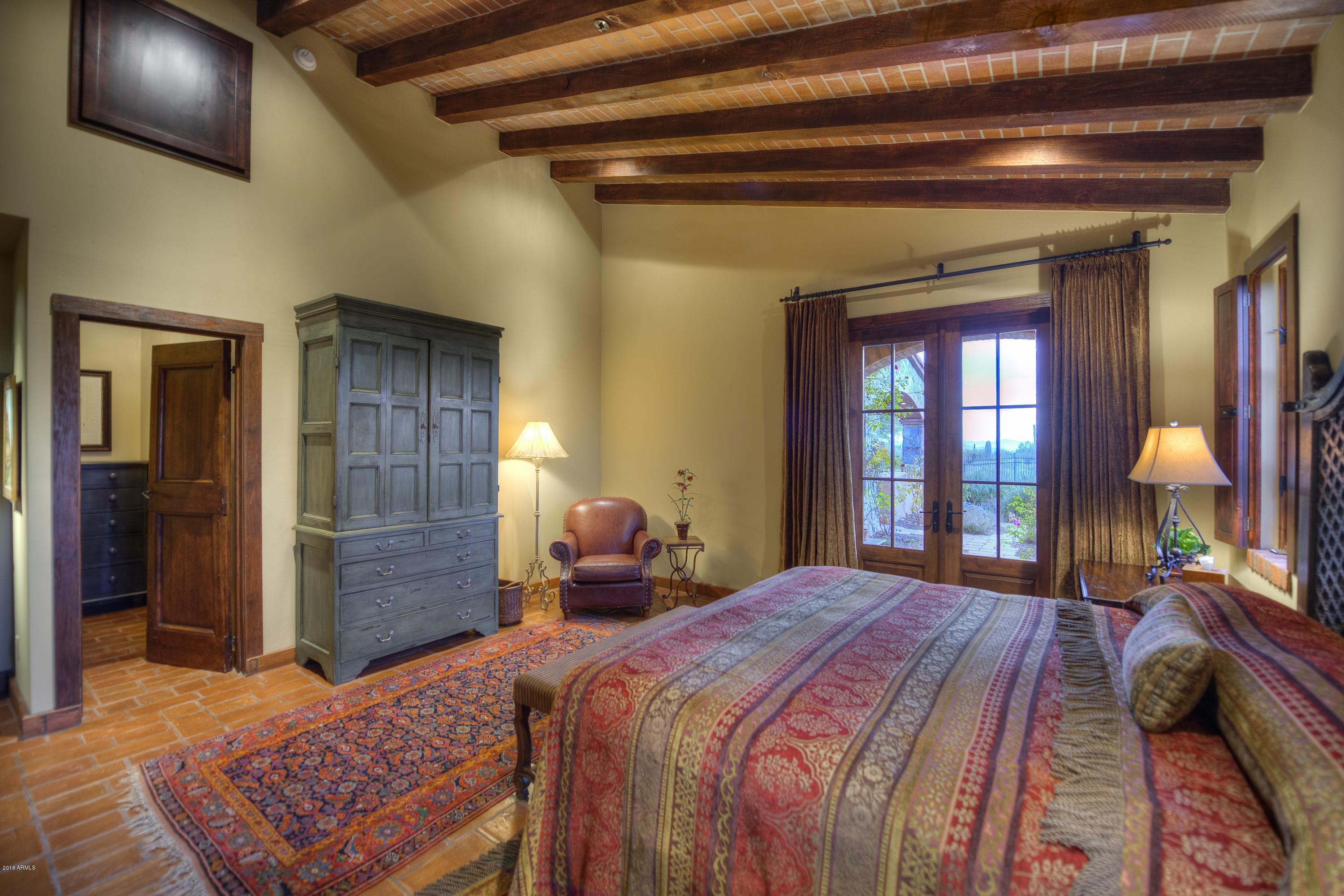 ESTANCIA - Residential