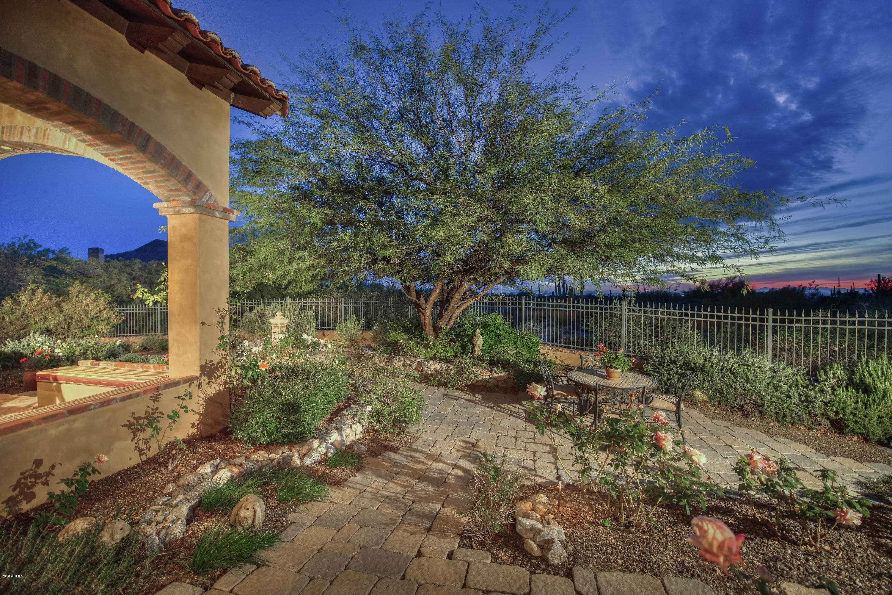 ESTANCIA - Residential