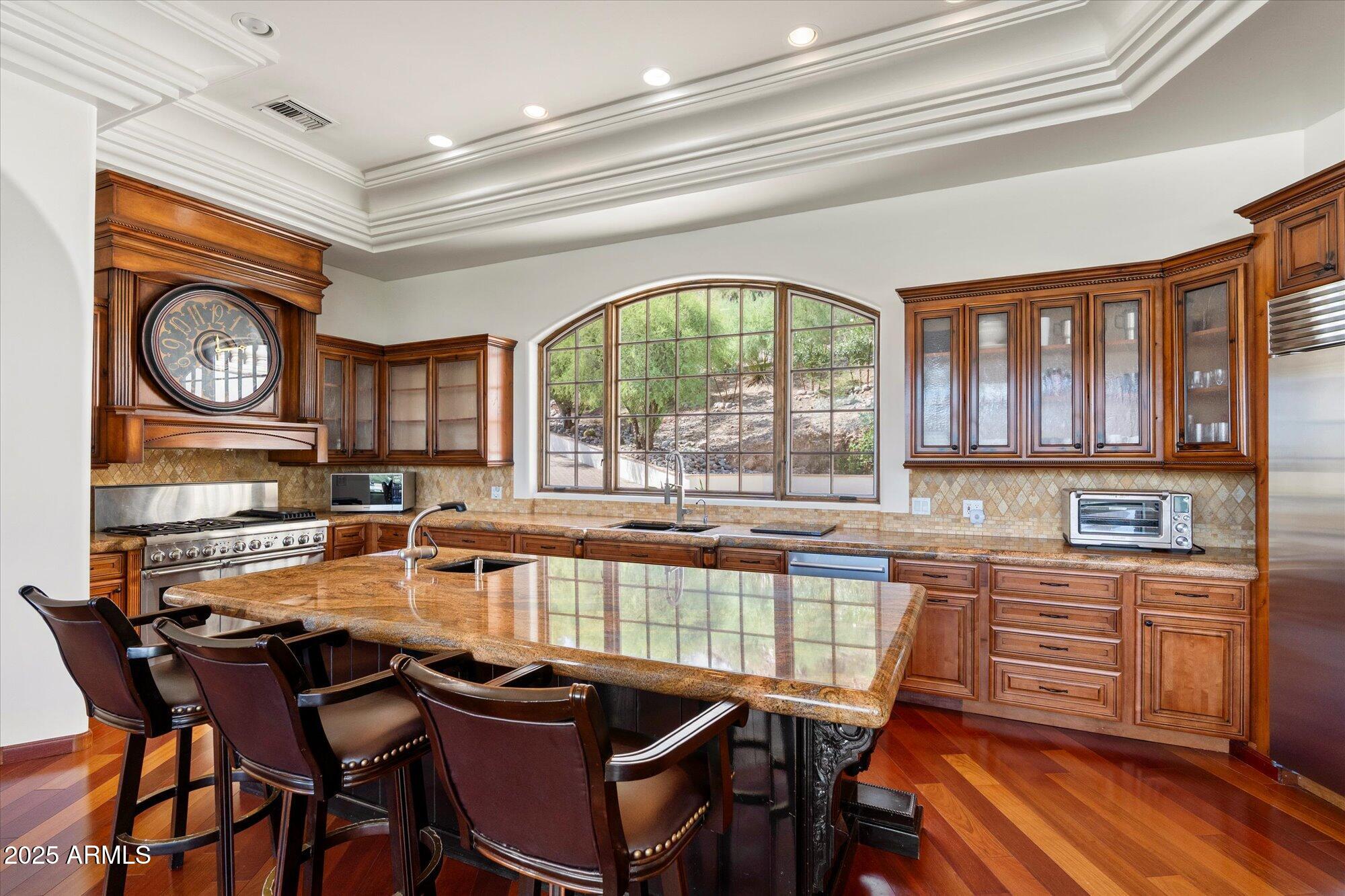 PARADISE HIGHLANDS - Residential