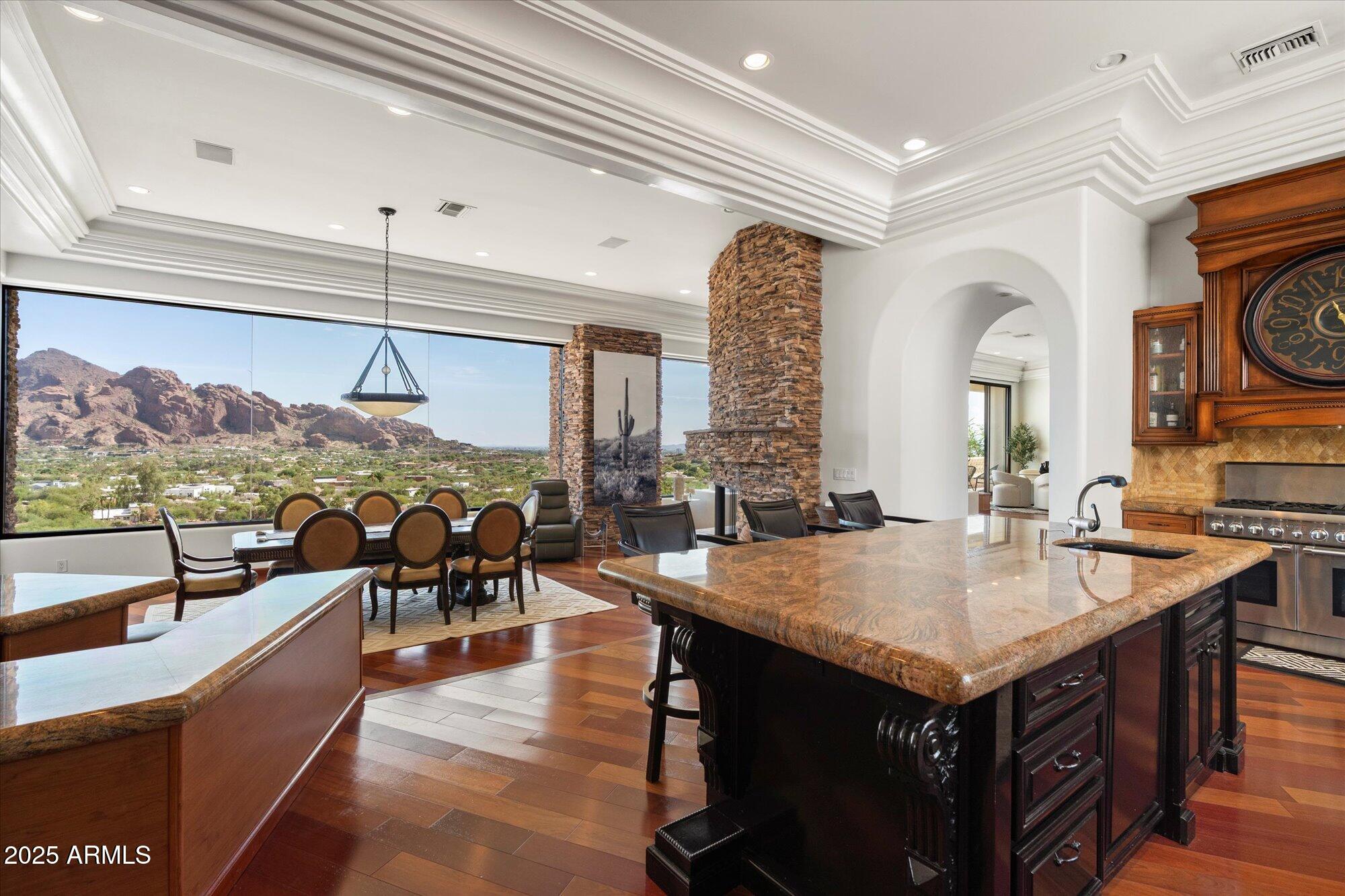 PARADISE HIGHLANDS - Residential