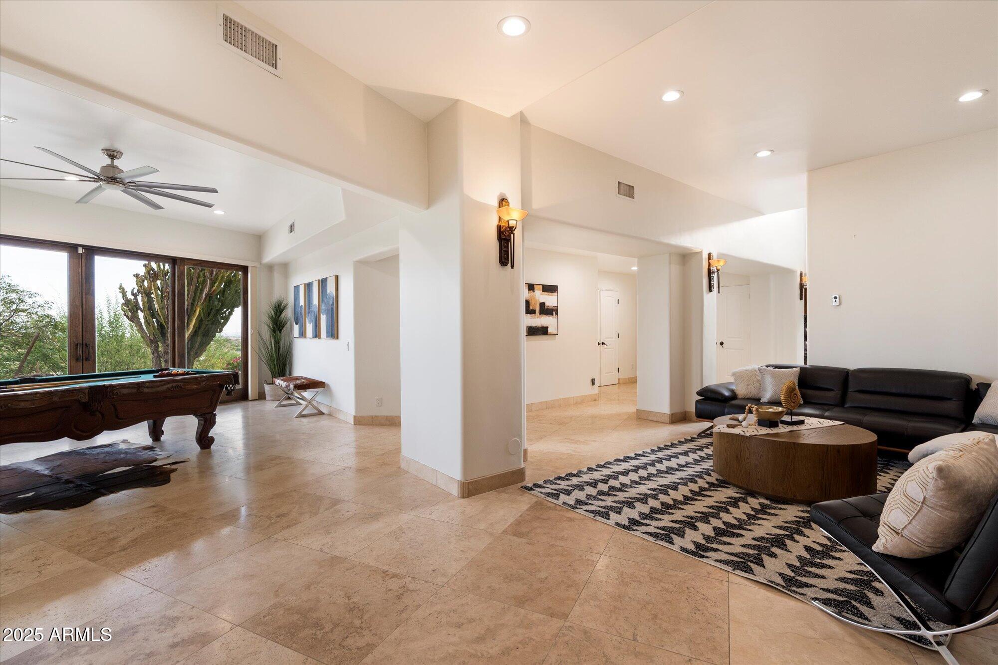 PARADISE HIGHLANDS - Residential