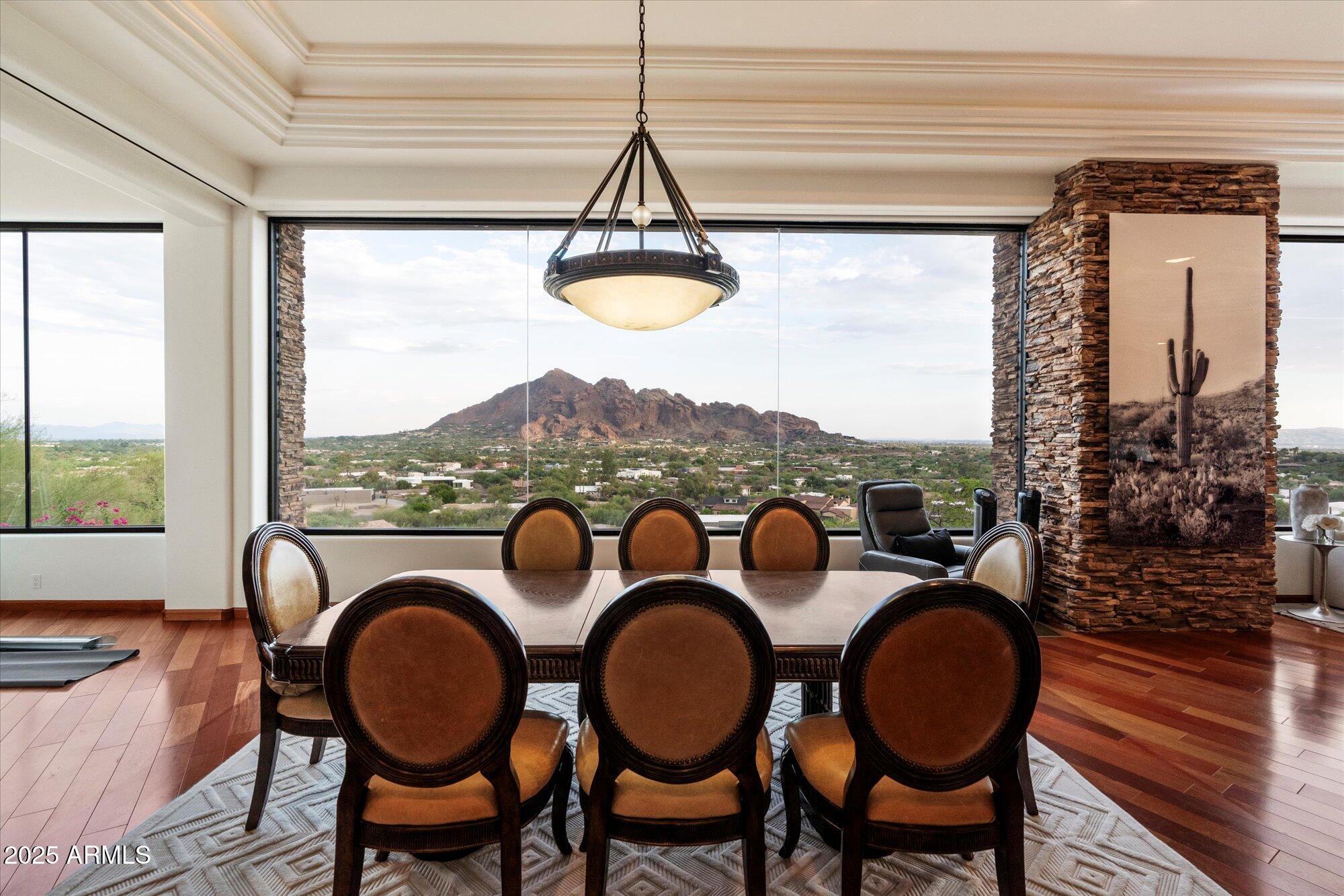 PARADISE HIGHLANDS - Residential