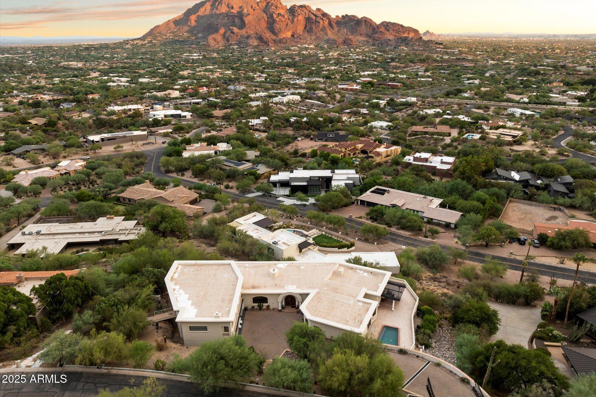 PARADISE HIGHLANDS - Residential