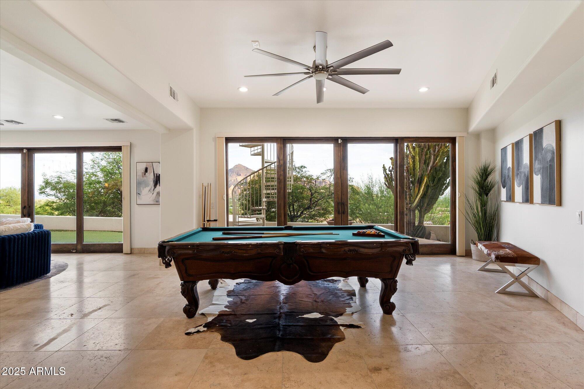PARADISE HIGHLANDS - Residential