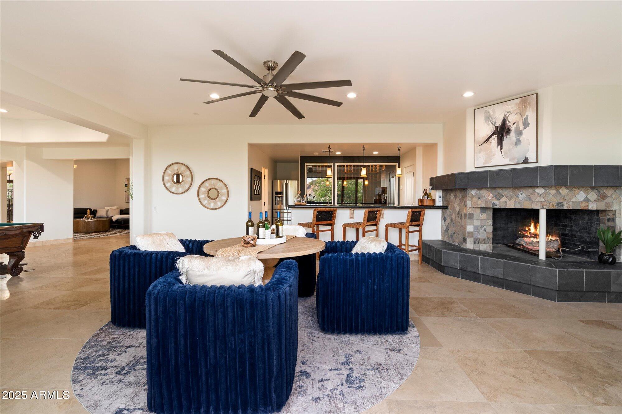PARADISE HIGHLANDS - Residential