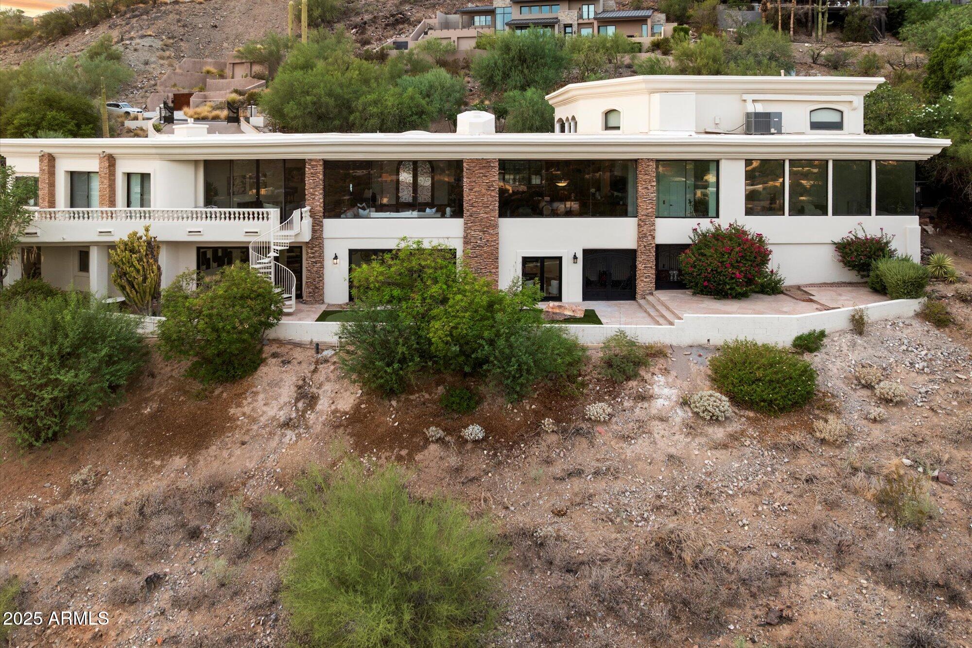 PARADISE HIGHLANDS - Residential